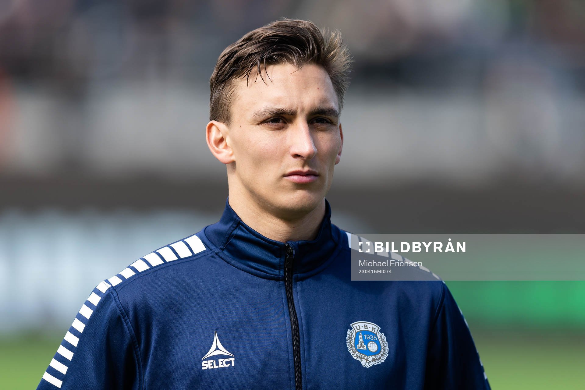 Utsiktens Wilhelm Nilsson på line up innan fotbollsmatchen