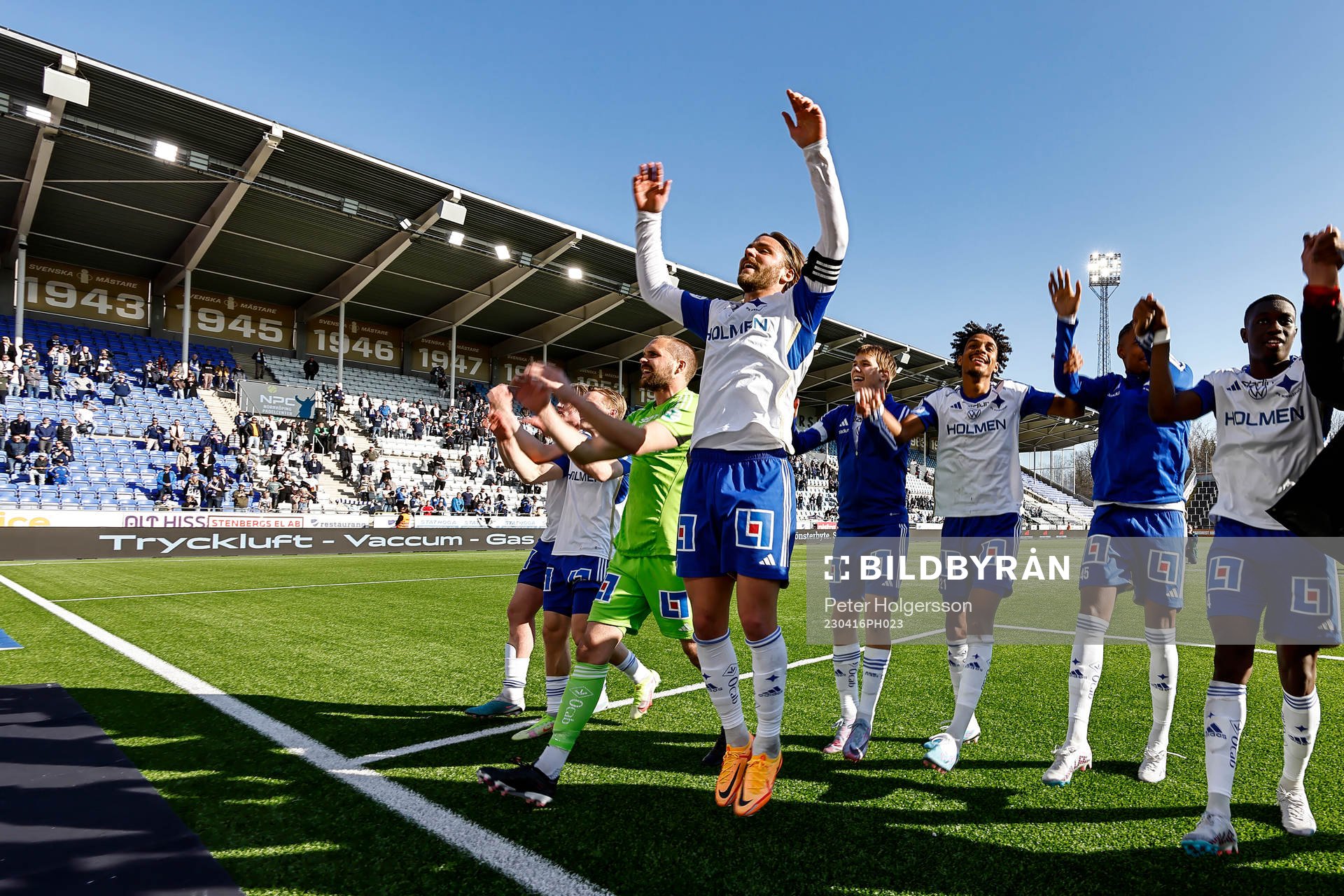 IFK Norrköpings spelare jublar