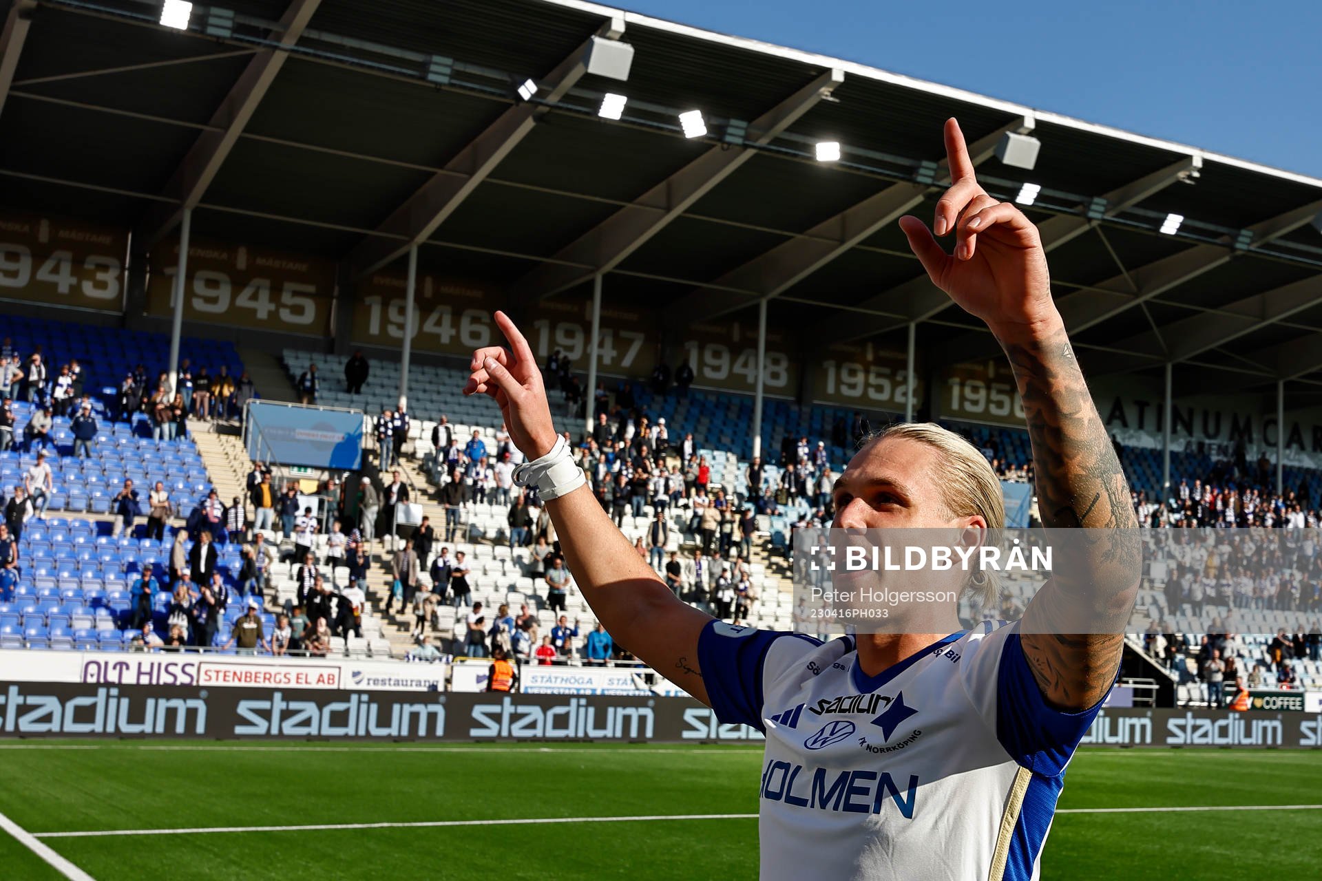 IFK Norrköpings Arnor Sigurdsson jublar
