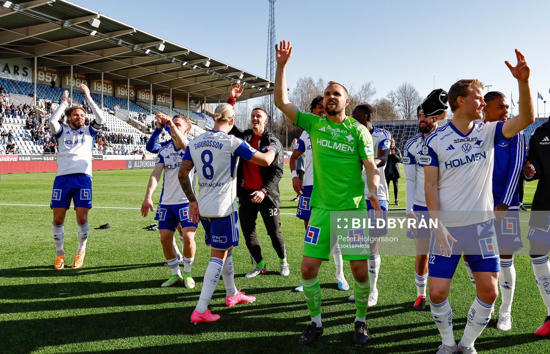 IFK Norrköpings målvakt Oscar Jansson och Andri Lucas