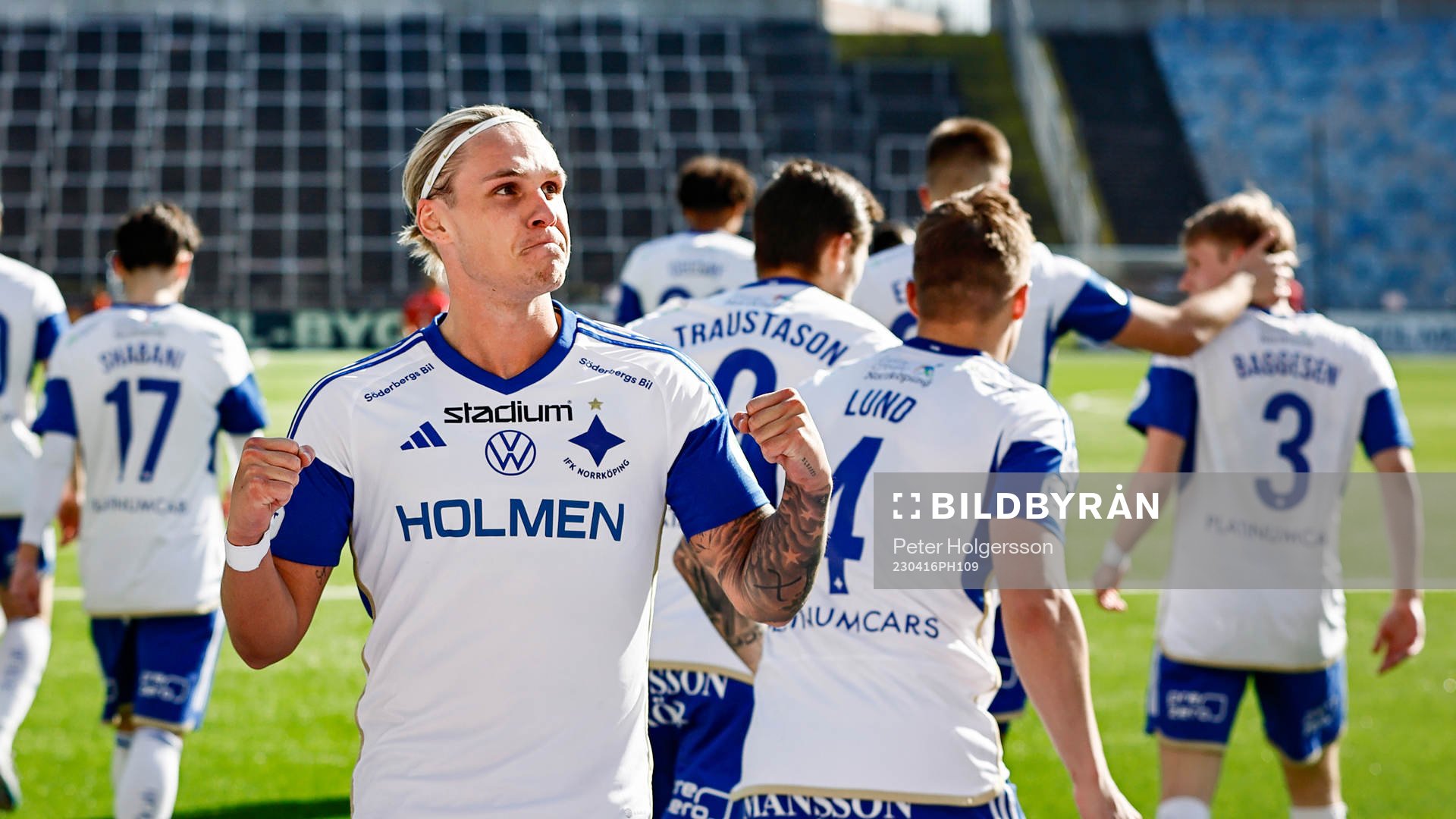 IFK Norrköpings Arnor Sigurdsson jublar