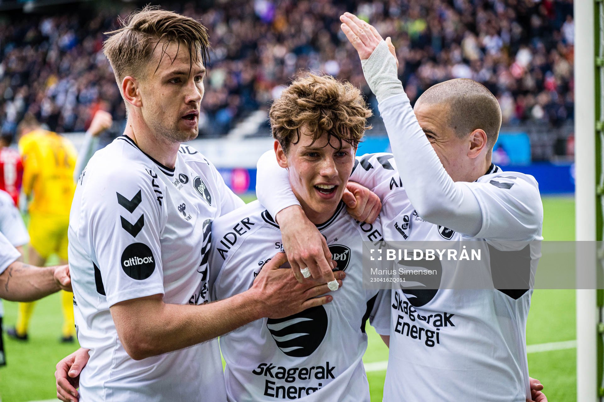 Filip Jørgensen of Odd celebrates