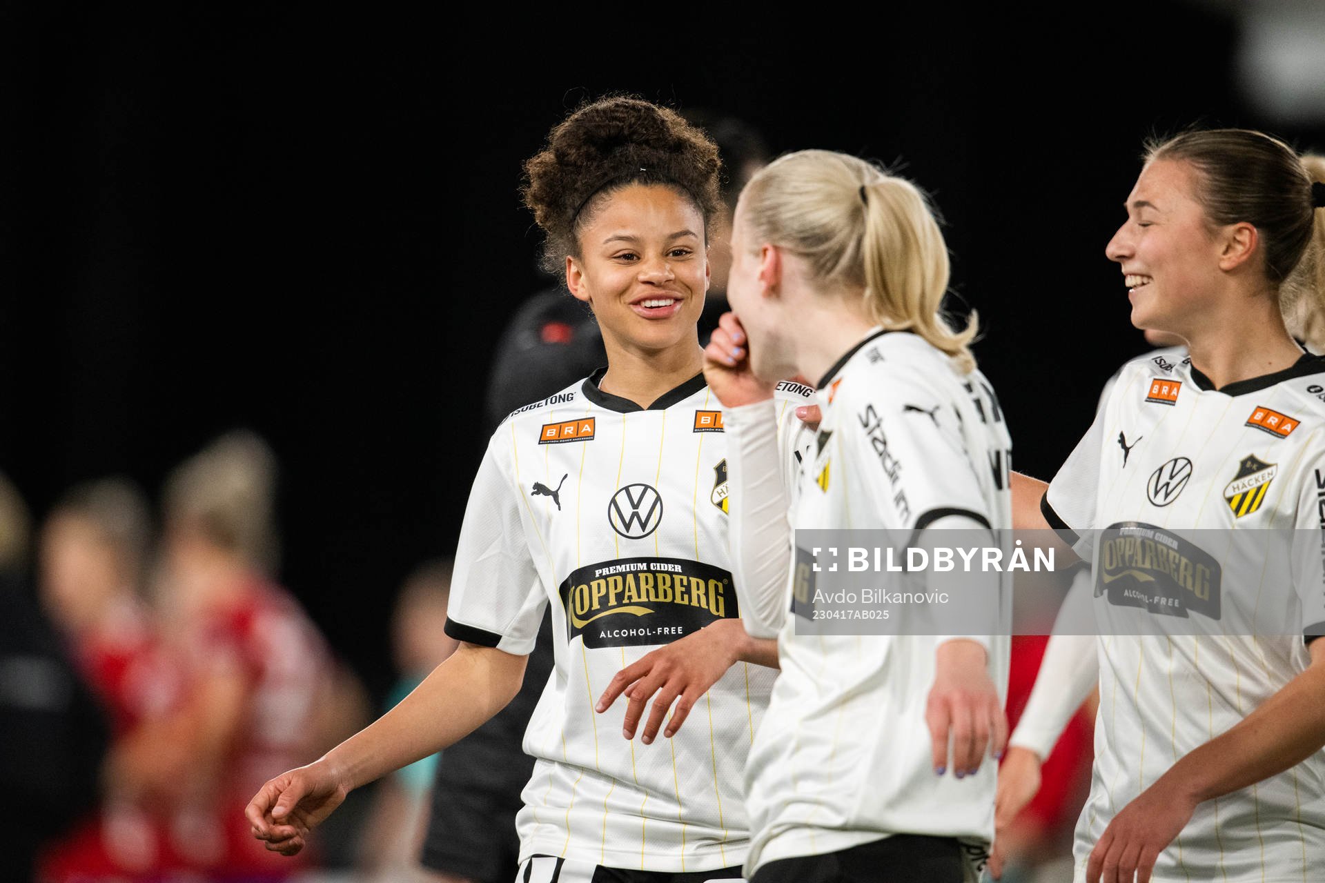 Häckens Felicia Schröder jublar
