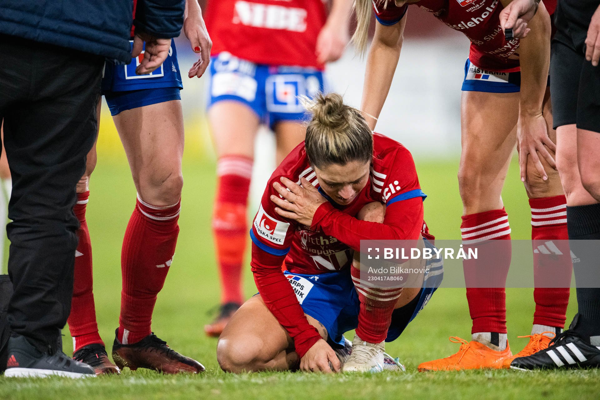 Vittsjös Katrina Gorry har ont under fotbollsmatchen i Damallsvenskan mellan Vittsjö och Häcken den 17 april 2023 i Vittsjö. 