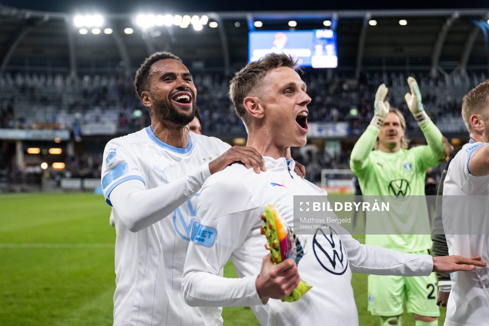 Malmö FFs Isaac Kiese Thelin och Søren Rieks jublar