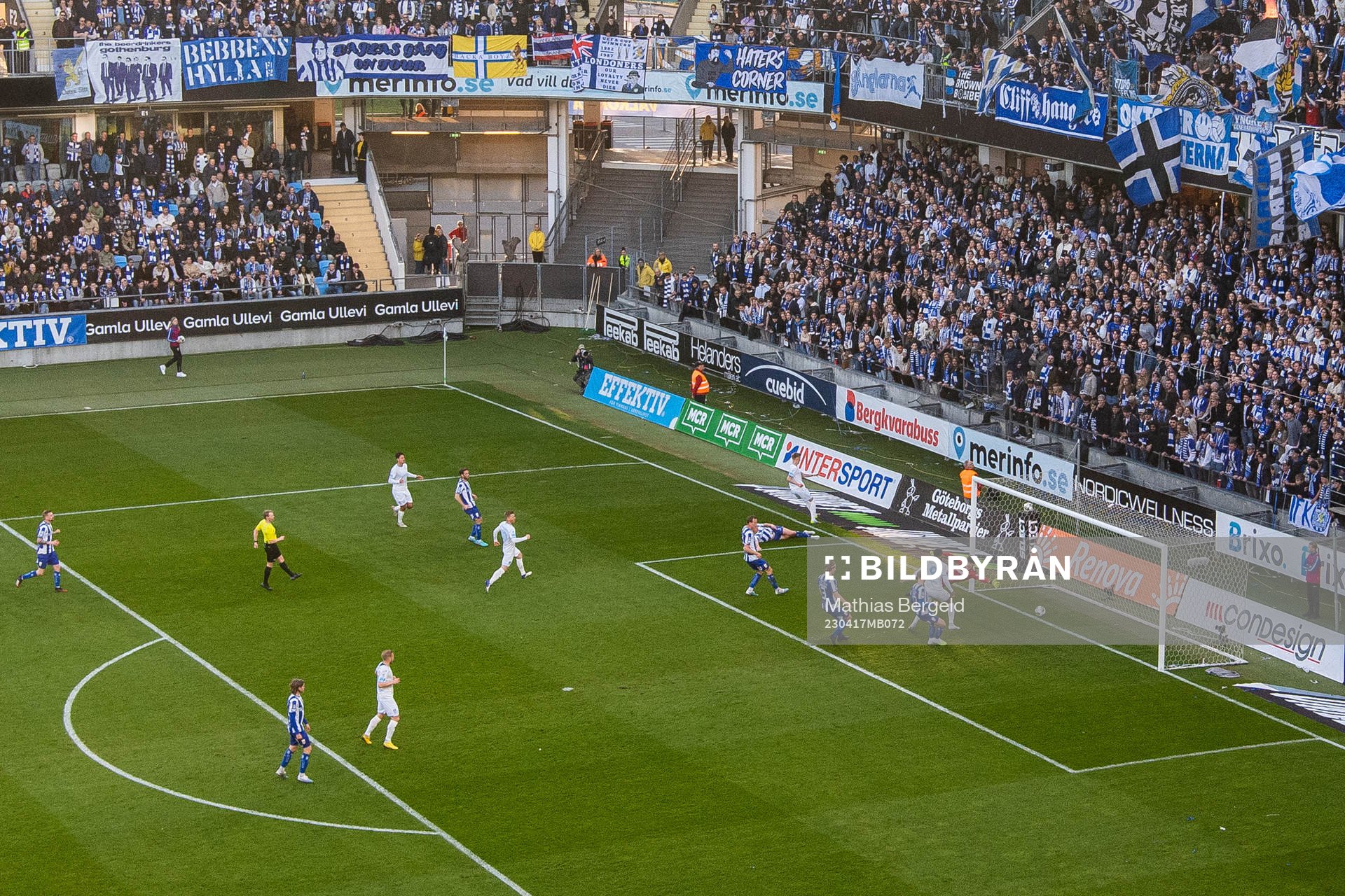 Malmö FFs Isaac Kiese Thelin gör 0-1 bakom IFK Göteborgs