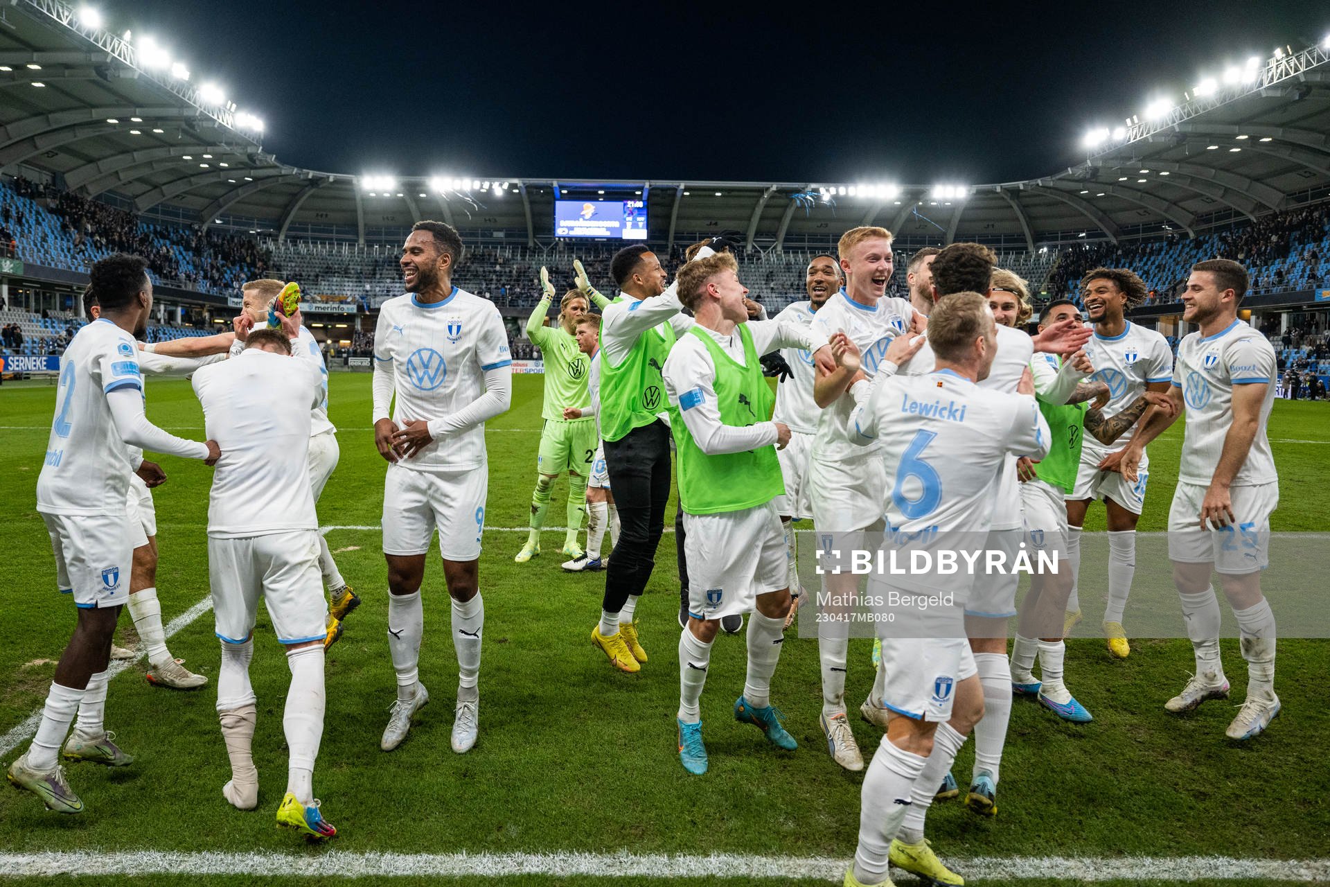 Malmö FFs spelare jublar