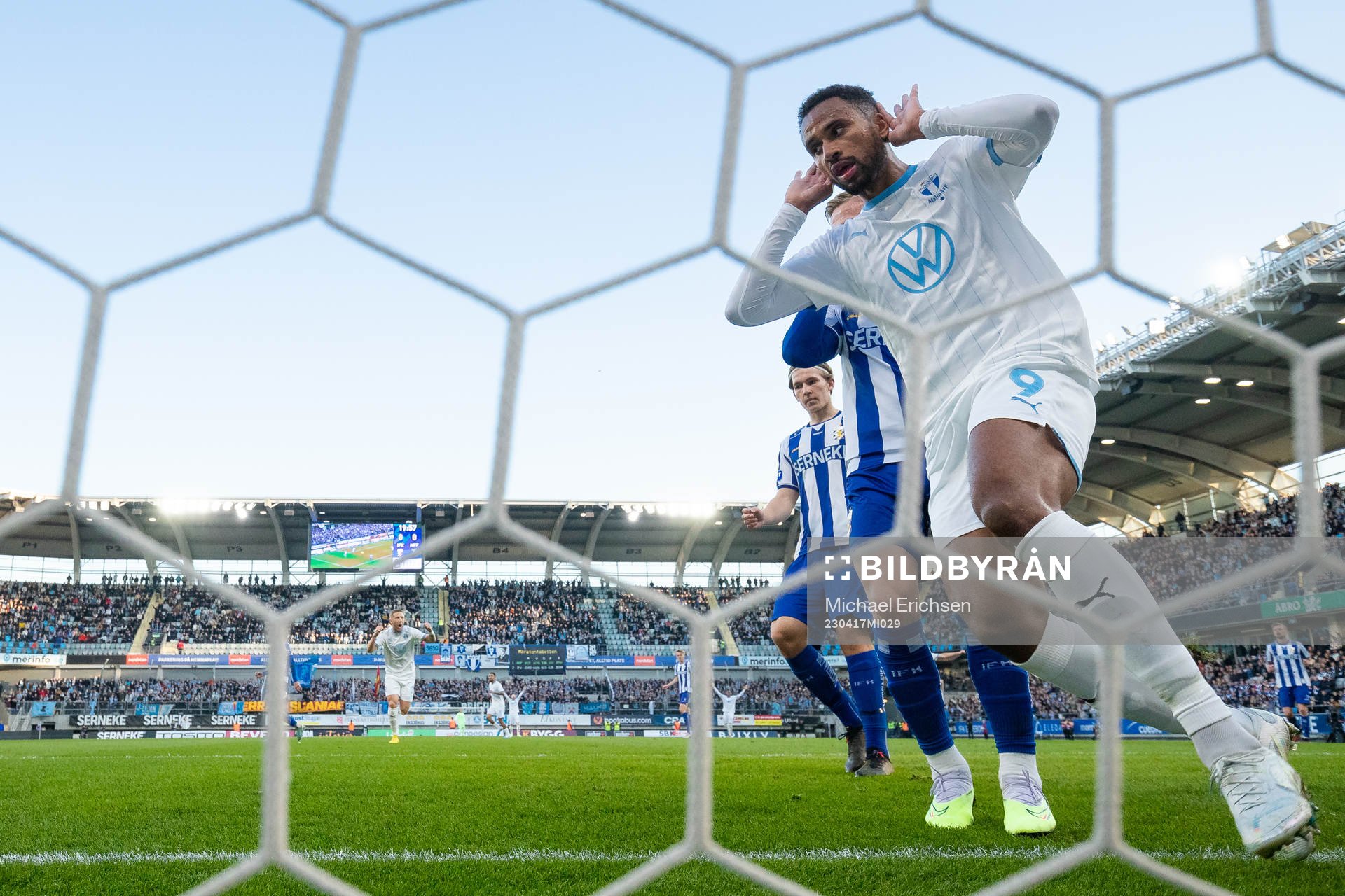 Malmö FFs Isaac Kiese Thelin jublar