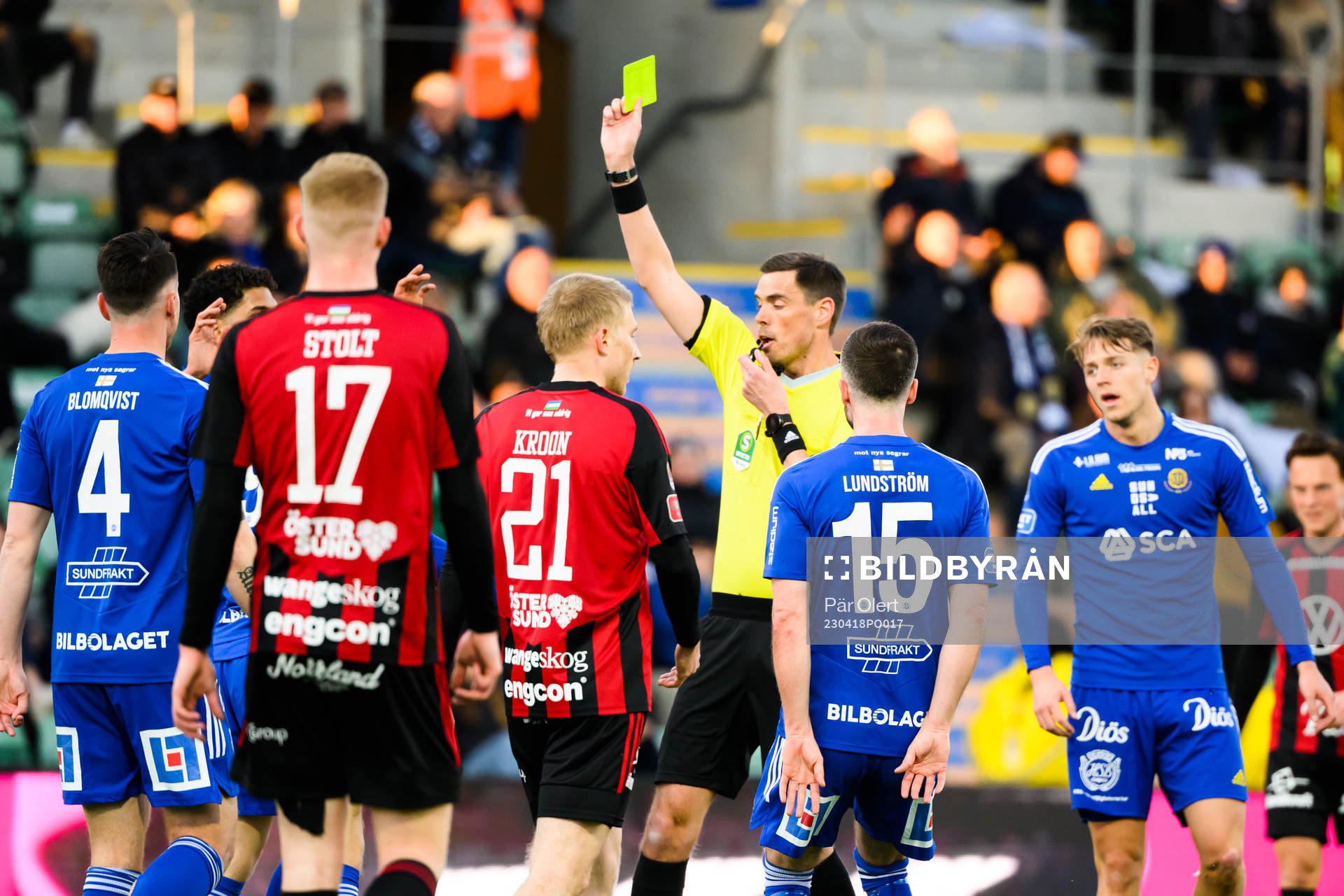 Domaren ger guld kort