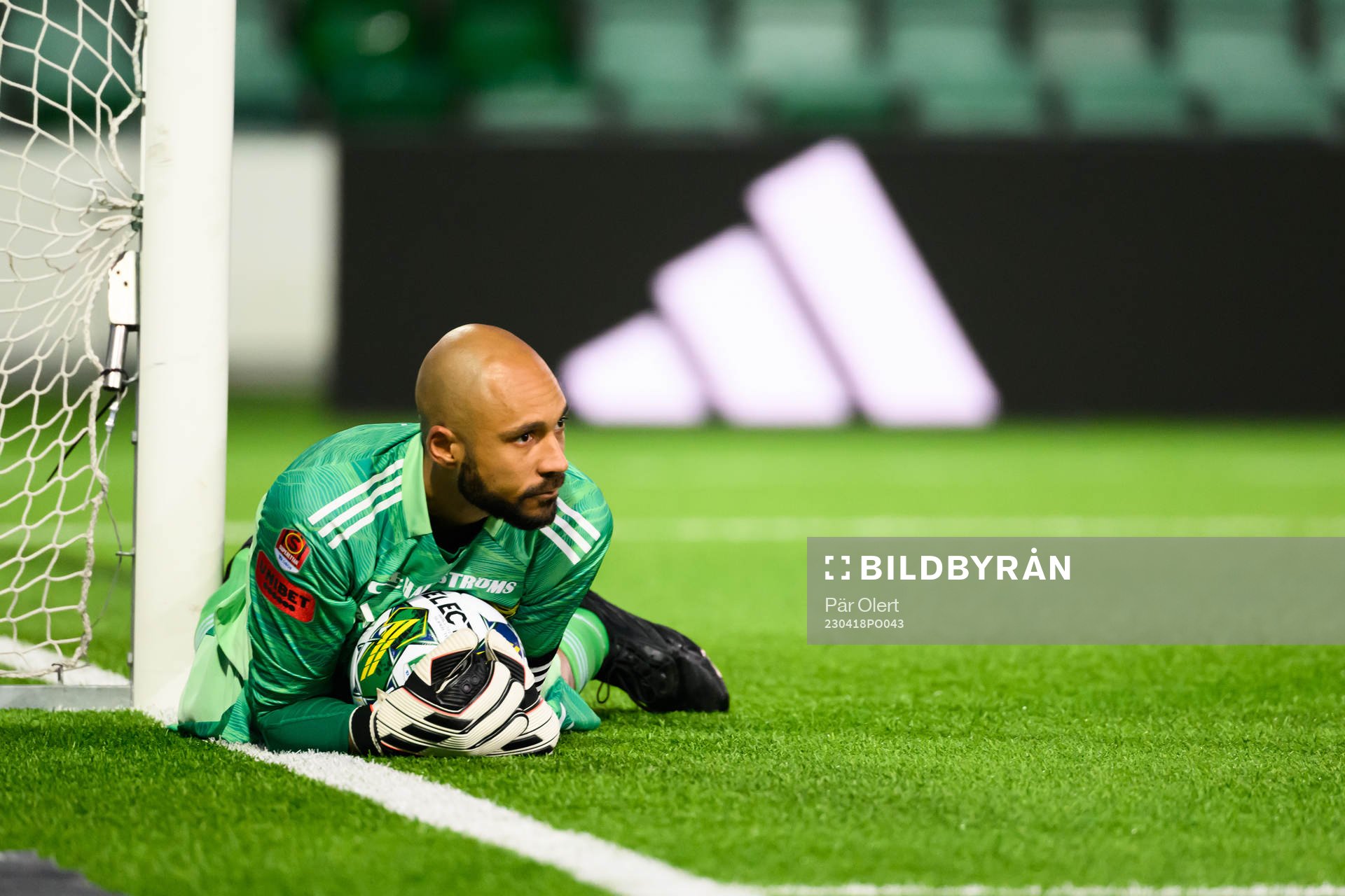 Östersunds målvakt Aly Keita under fotbollsmatchen i Superettan mellan GIF Sundsvall och Östersund den 18 april 2023 i Sundsvall. 