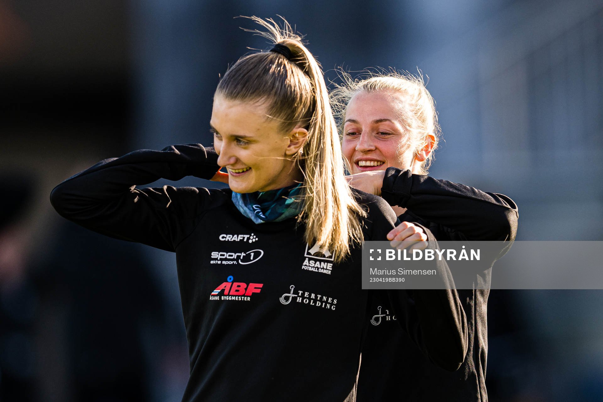 Synne Eide Bjørnebøle and Alise Tvilde Evensen of Åsane