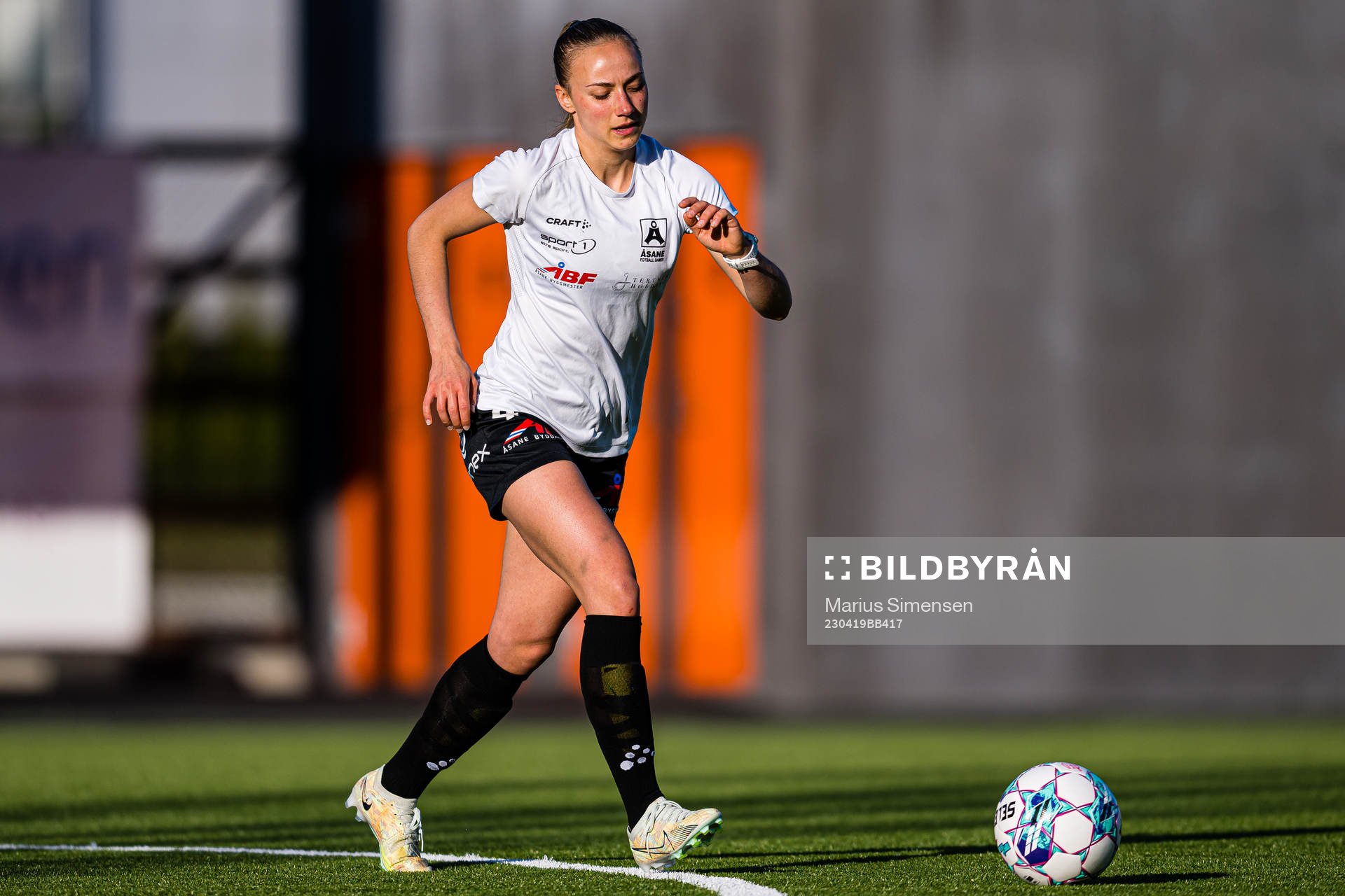 Milena Kokosz of Åsane warms up