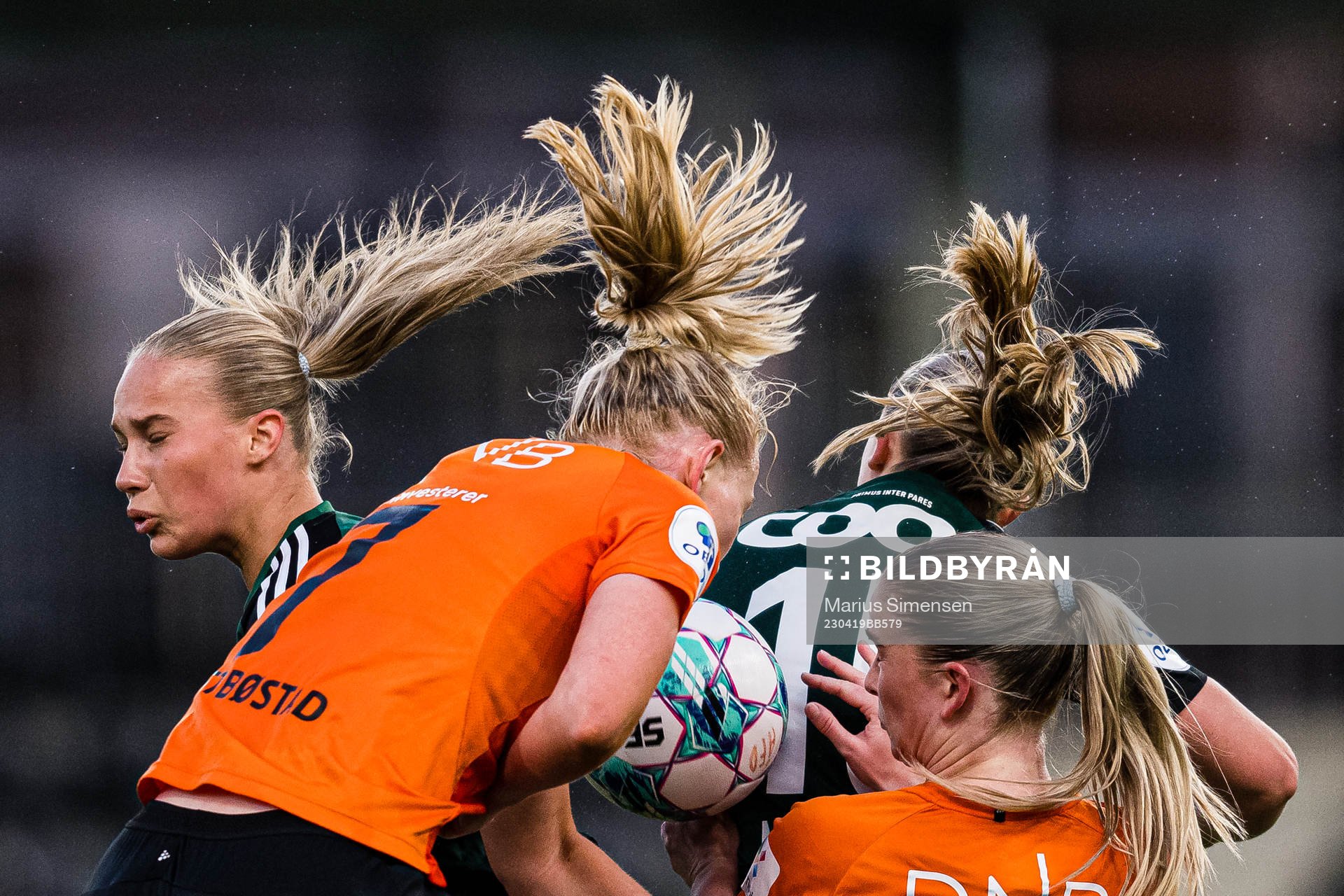 Frøya Brennskag-Dorsin of Rosenborg, Nina Vestbøstad and Ida Skaar Kroken of Åsane during the Toppserien football match between Åsane and Rosenborg on April 19, 2023 in Bergen.