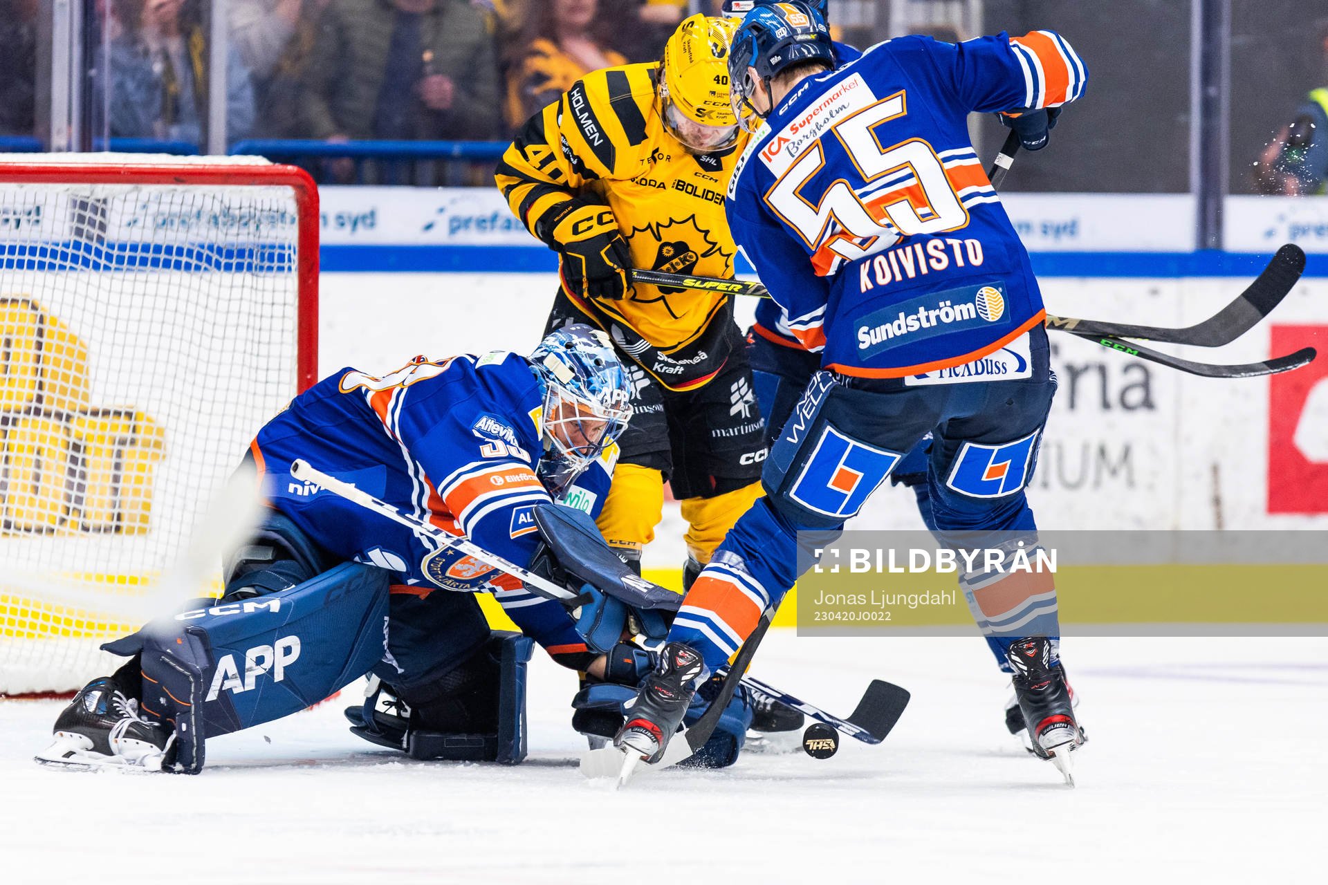 Växjös målvakt Emil Larmi och Miika Koivisto