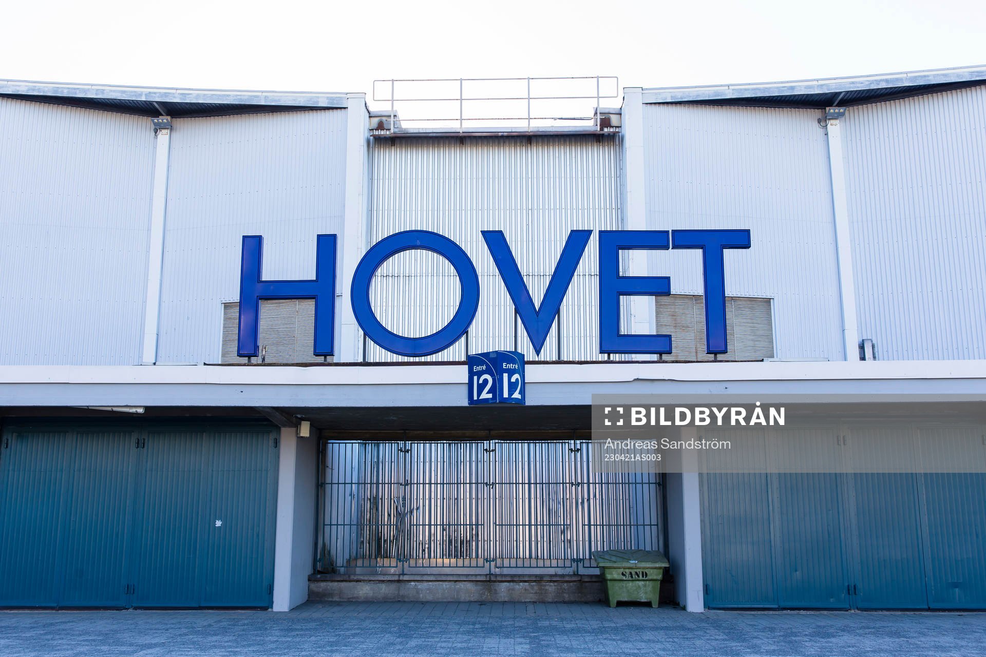 Vy utanför Hovets Isstadion