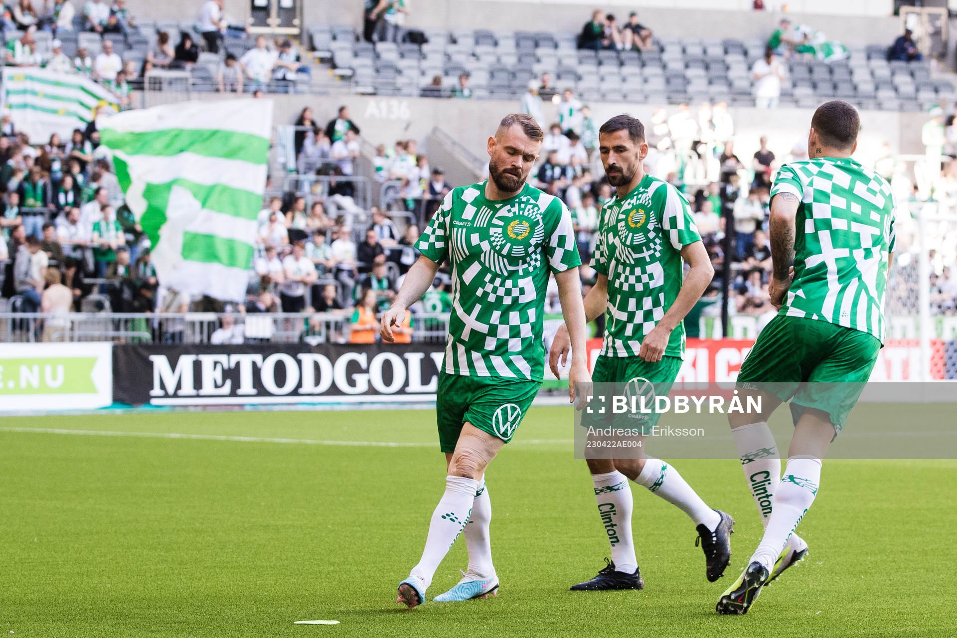 Hammarbys Mads Fenger Nielsen och Loret Sadiku värmer upp