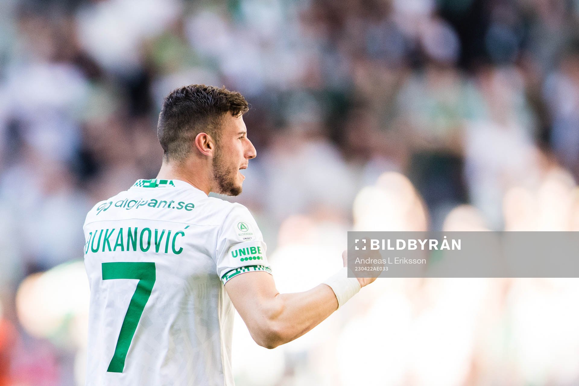 Hammarbys Viktor Djukanovic jublar efter att ha gjort 2-0 för Hammarby under fotbollsmatchen i Allsvenskan mellan Hammarby och Varberg den 22 april 2023 i Stockholm.