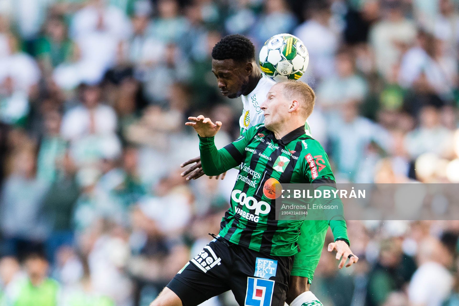 Hammarbys Shaquille Pinas i en nickduell med Varbergs