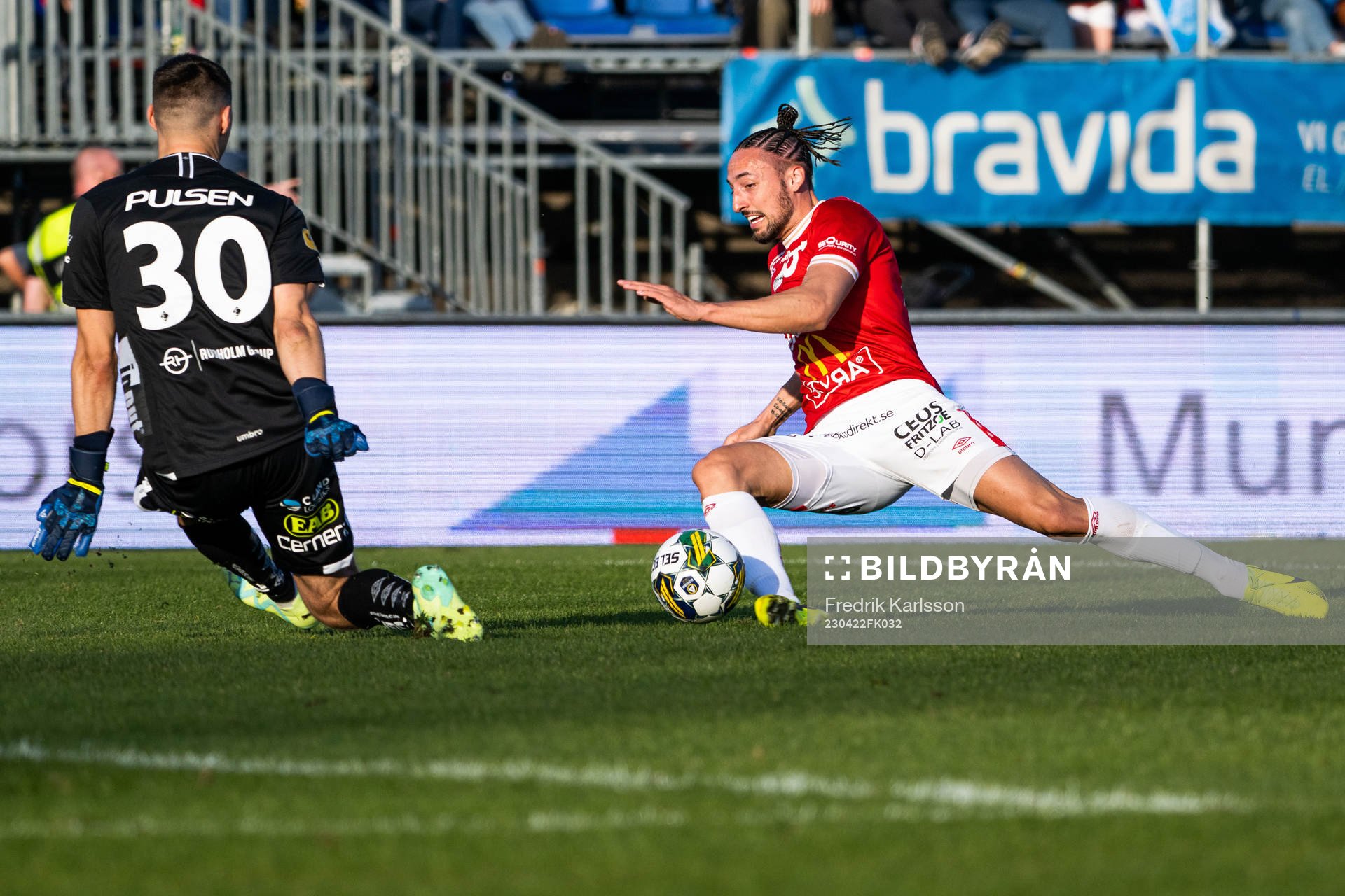 Elfsborgs målvakt Hakon Valdimarsson och Degerfors Dijan