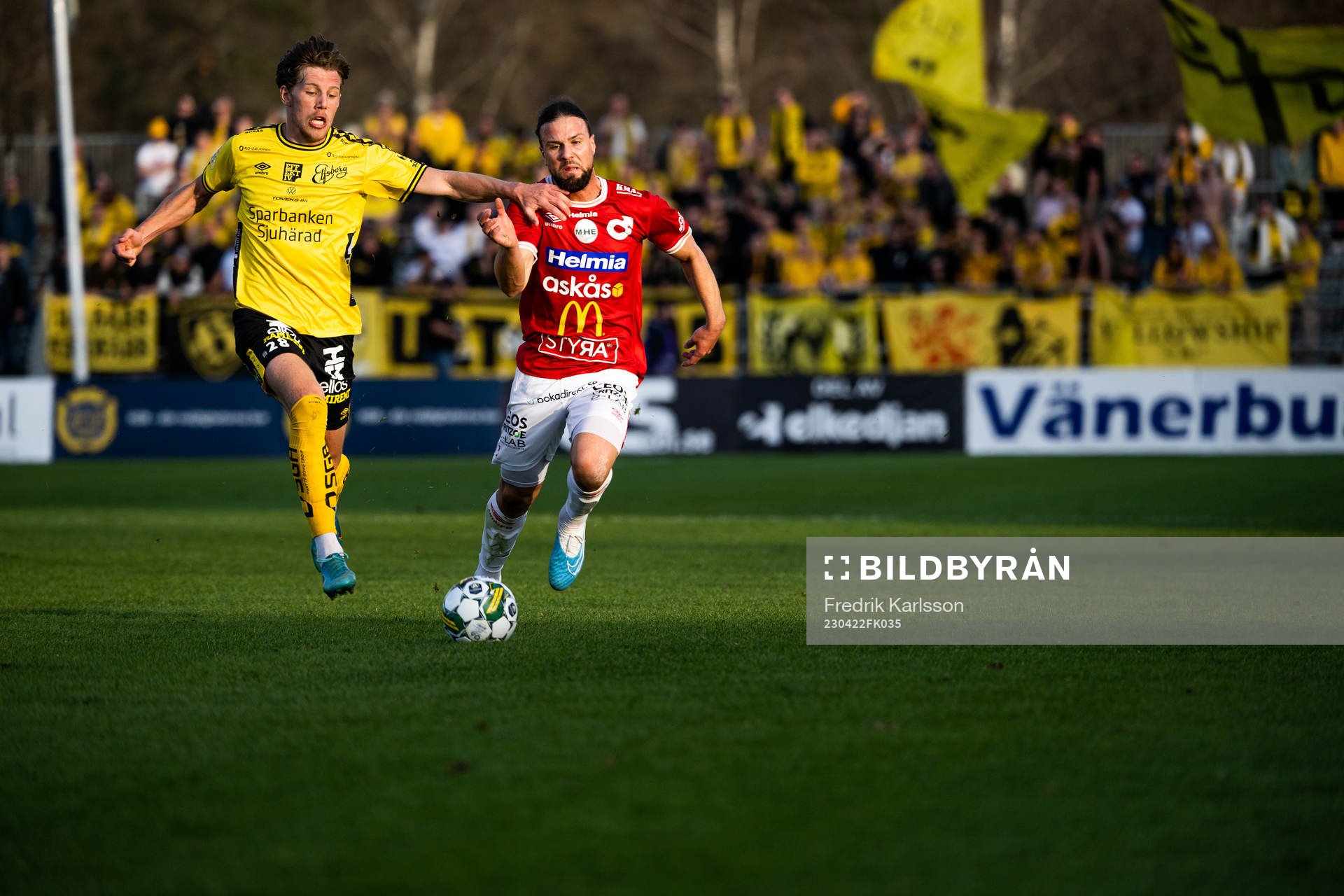 Elfsborgs Noah Söderberg och Degerfors Abdelkarim Mammar