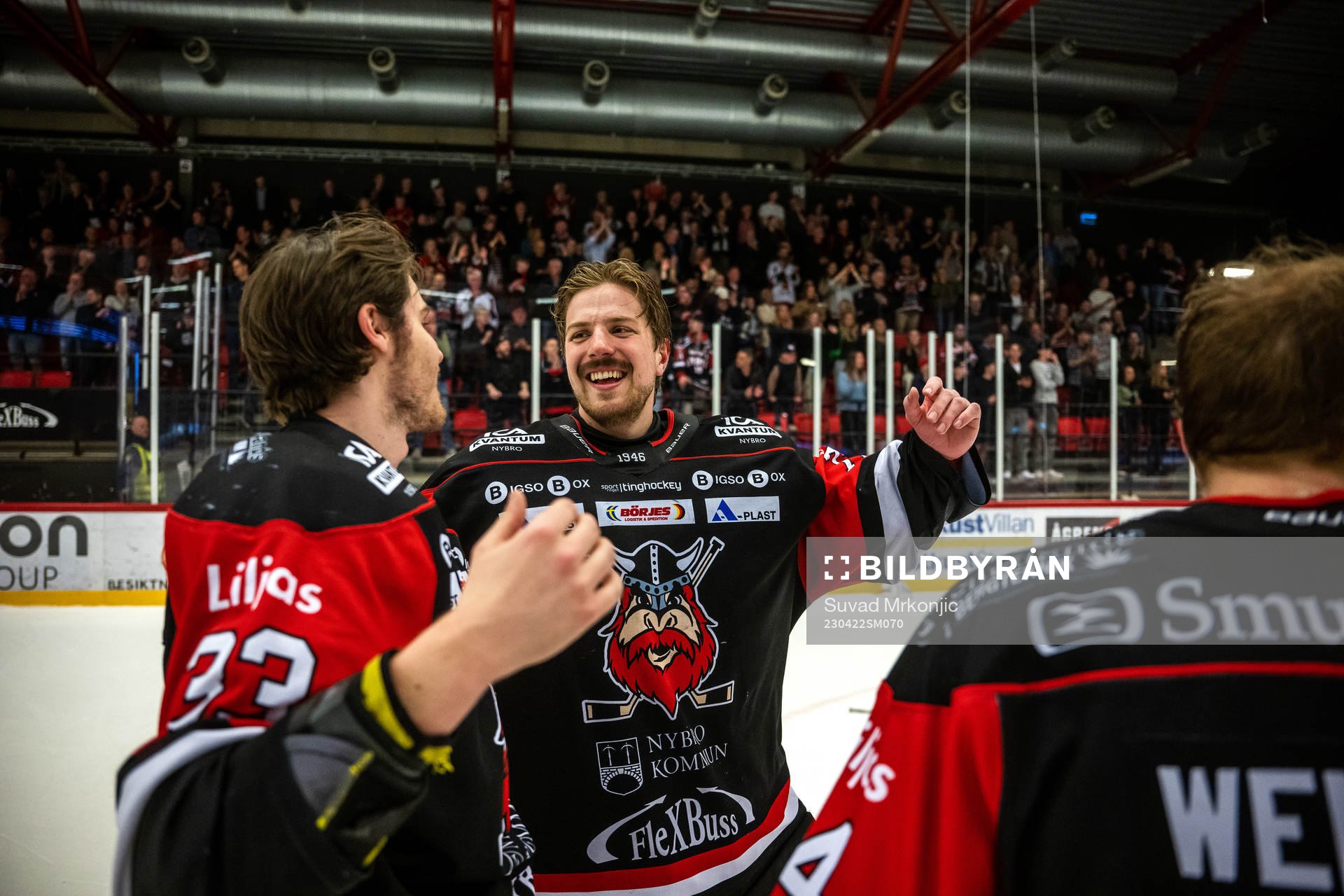 Nybros målvakt Pontus Eltonius jublar