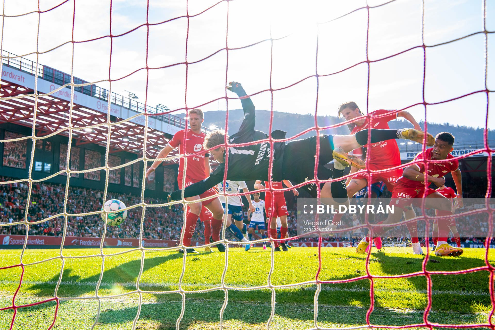 Sivert Heltne Nilsen, goalkeeper Mathias Dyngeland, David