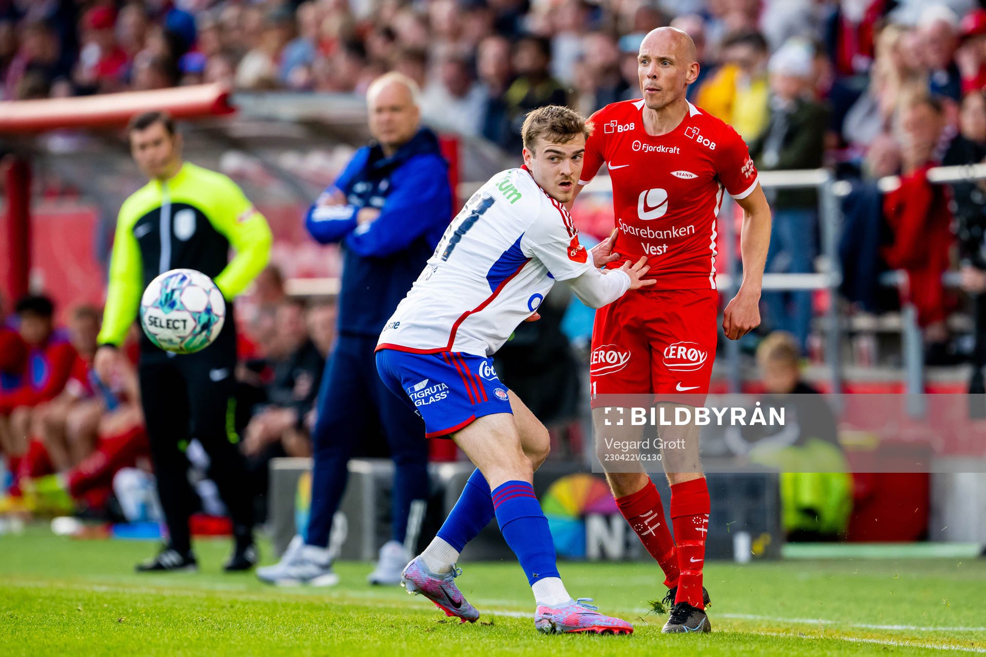 Daniel Håkans of Vålerenga and Ruben Kristiansen of Brann