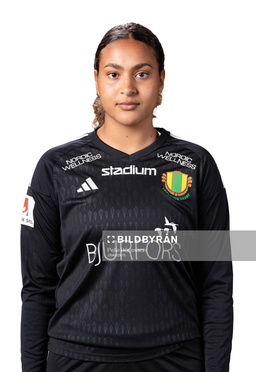 Bollstanäs Isabella Okodugha poserar för ett porträtt den 22 april 2023 i Bollstanäs.