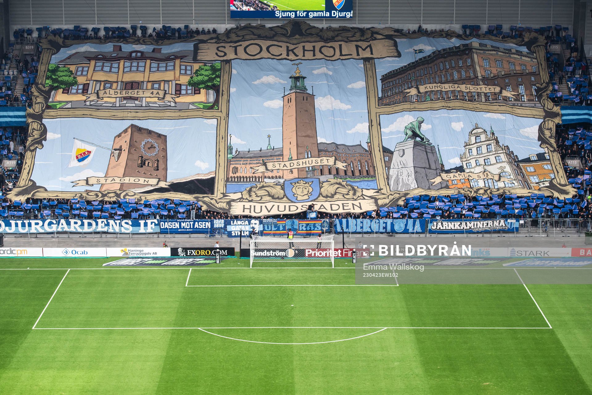 Djurgårdens supportrar med tifo