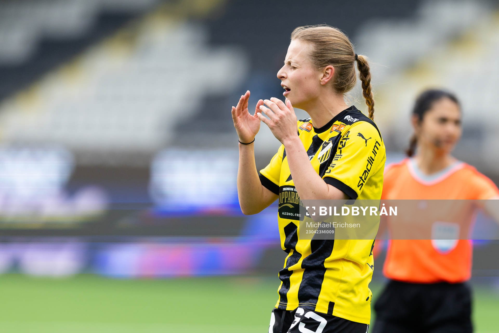 Häckens Anna Anvegård deppar