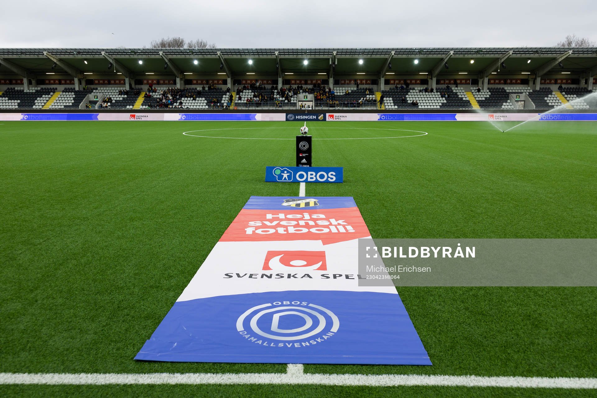 Bravida Arena innan fotbollsmatchen i Damallsvenskan mellan