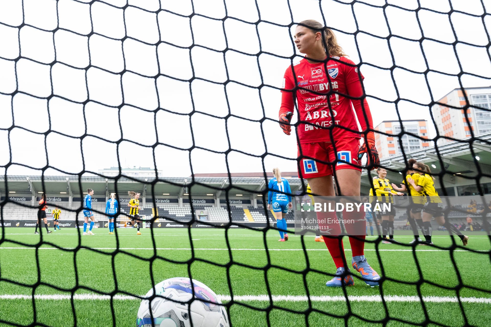 Kalmars målvakt Anna Aurora Koivunen deppar