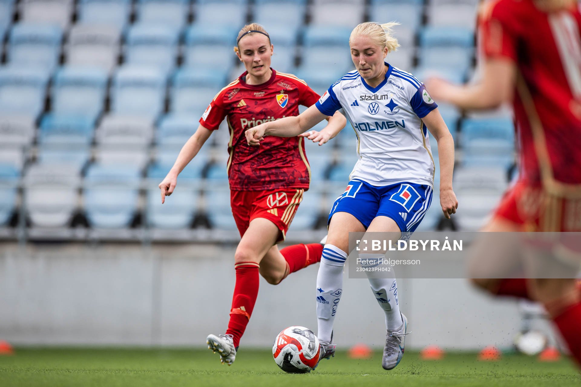 Djurgårdens Kamilla Lilhammer Karlsen och IFK Norrköpings