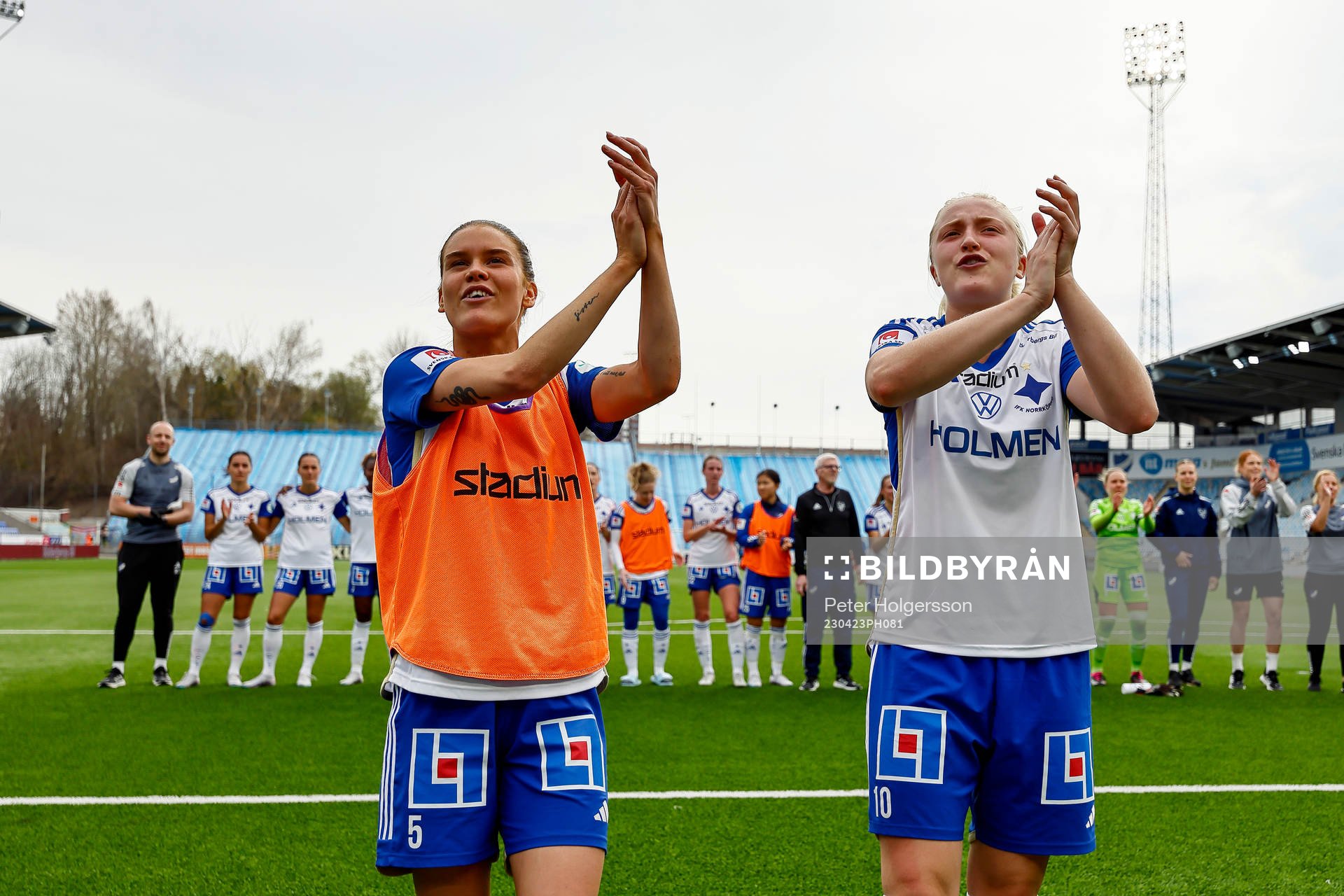 IFK Norrköpings My Cato och Wilma Leidhammar jublar