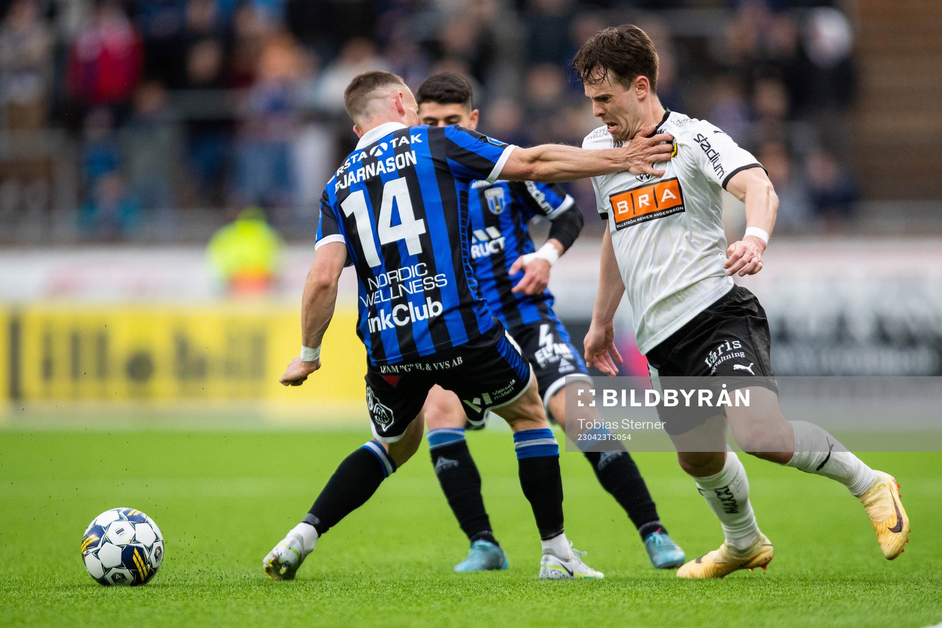 Sirius Aron Bjarnason och Häckens Lars Olden Larsen