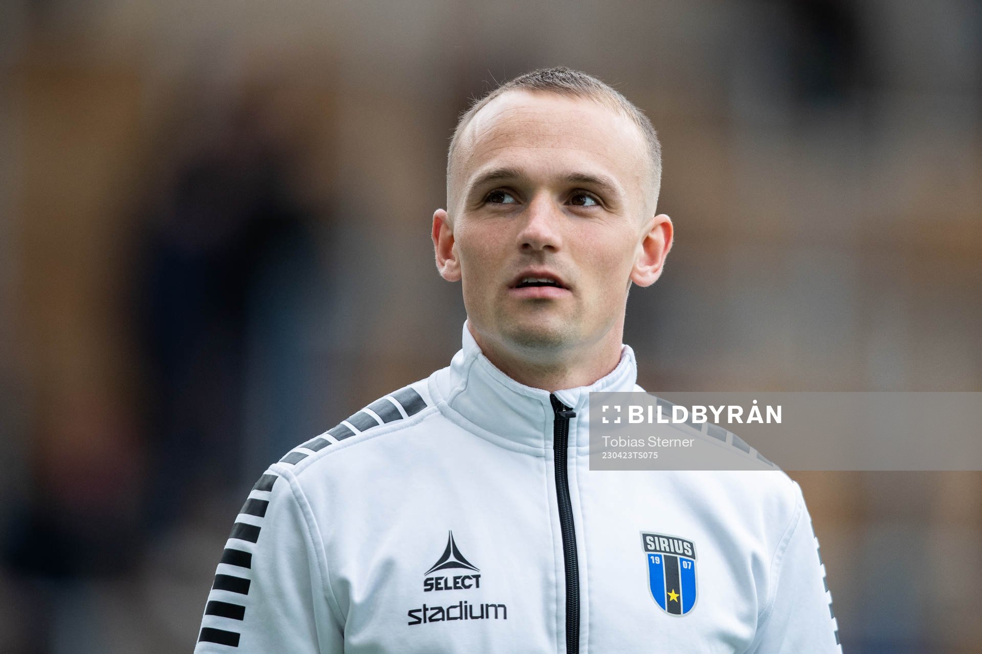 Sirius Aron Bjarnason inför fotbollsmatchen i Allsvenskan mellan Sirius och Häcken den 23 april 2023 i Uppsala. 
