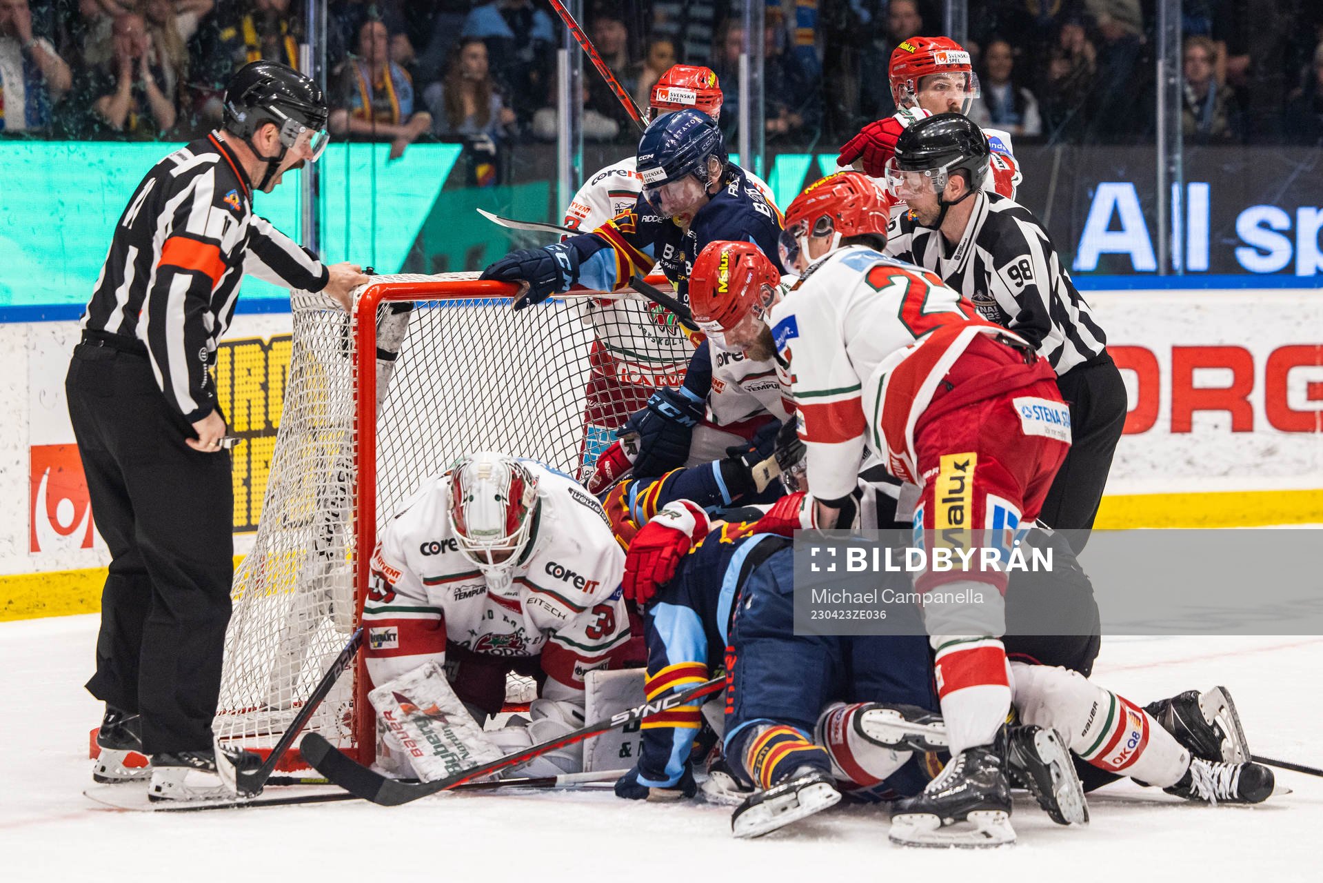 Modos målvakt Kristers Gudlevskis, Josef Ingman och Adam