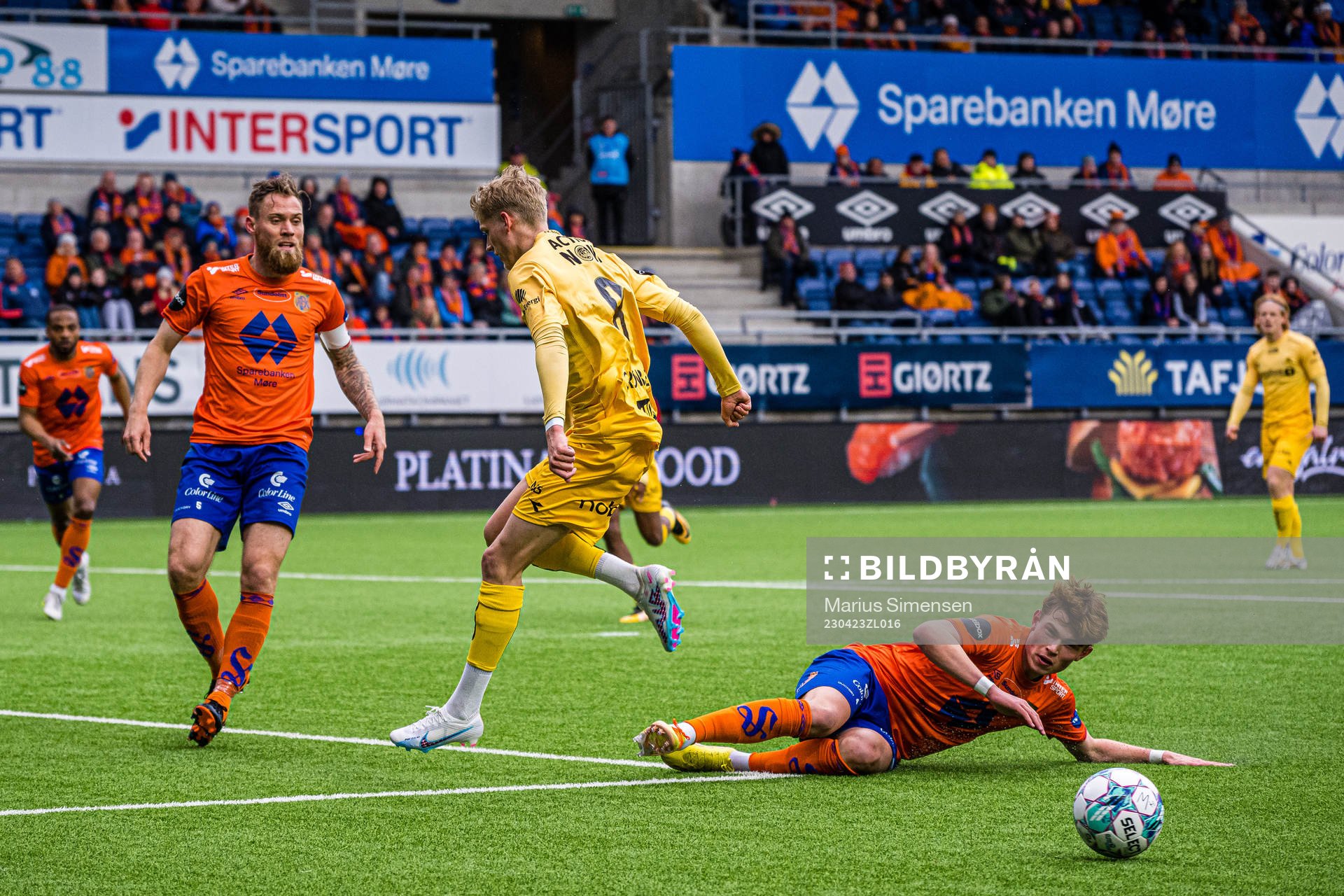 David Fällman of Aalesund, Albert Grønbæk of Bodø/Glimt