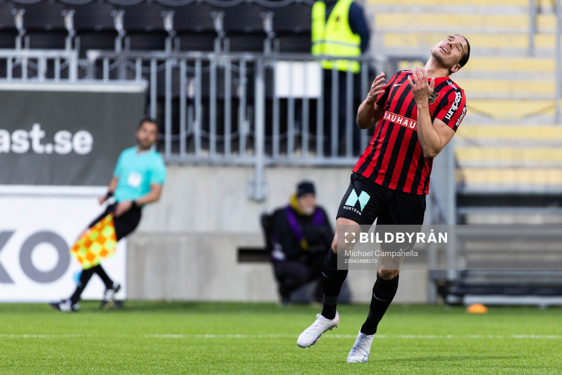 Brommapojkarnas Nikola Vasic deppar