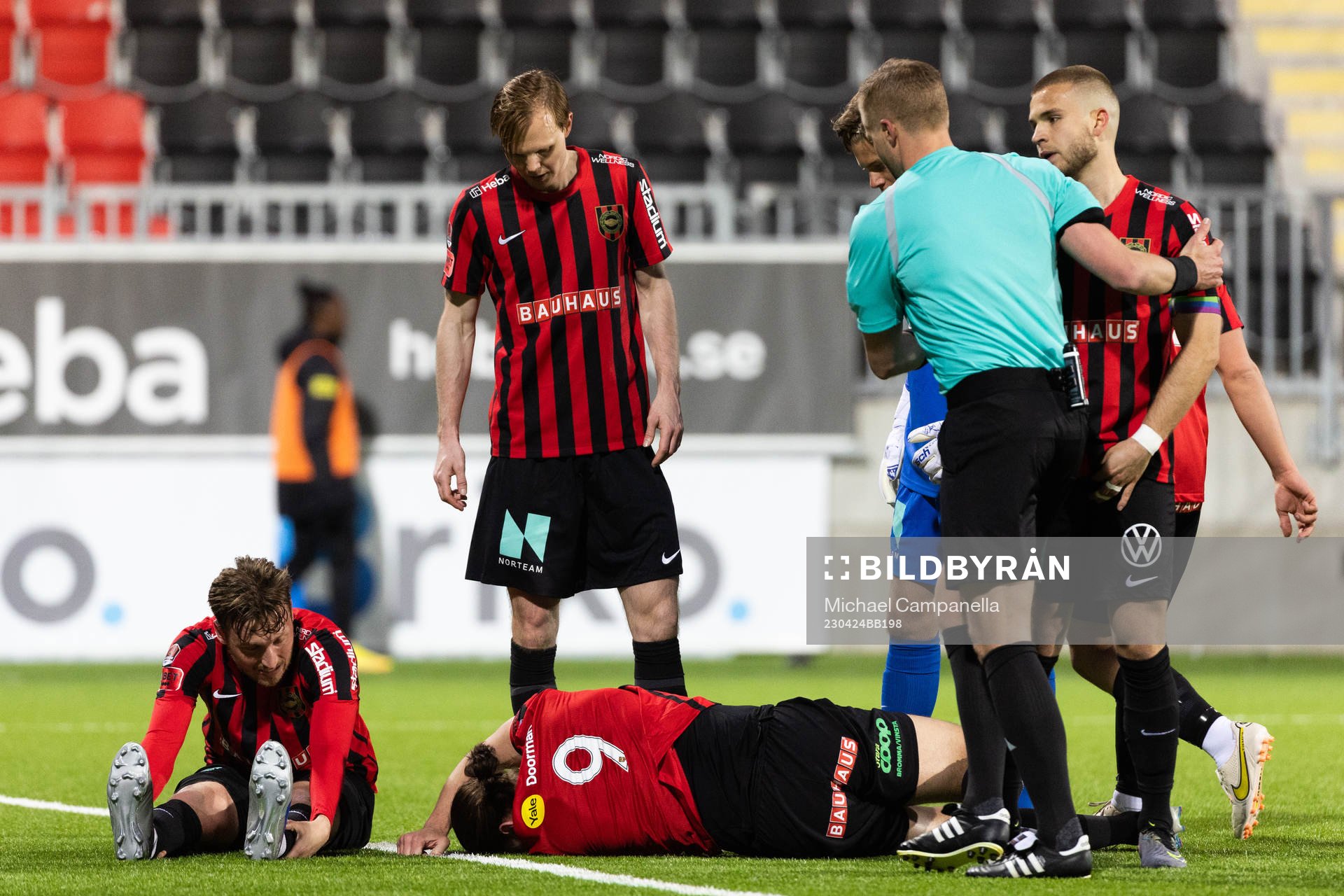 Brommapojkarnas Alexander Abrahamsson och Nikola Vasic har