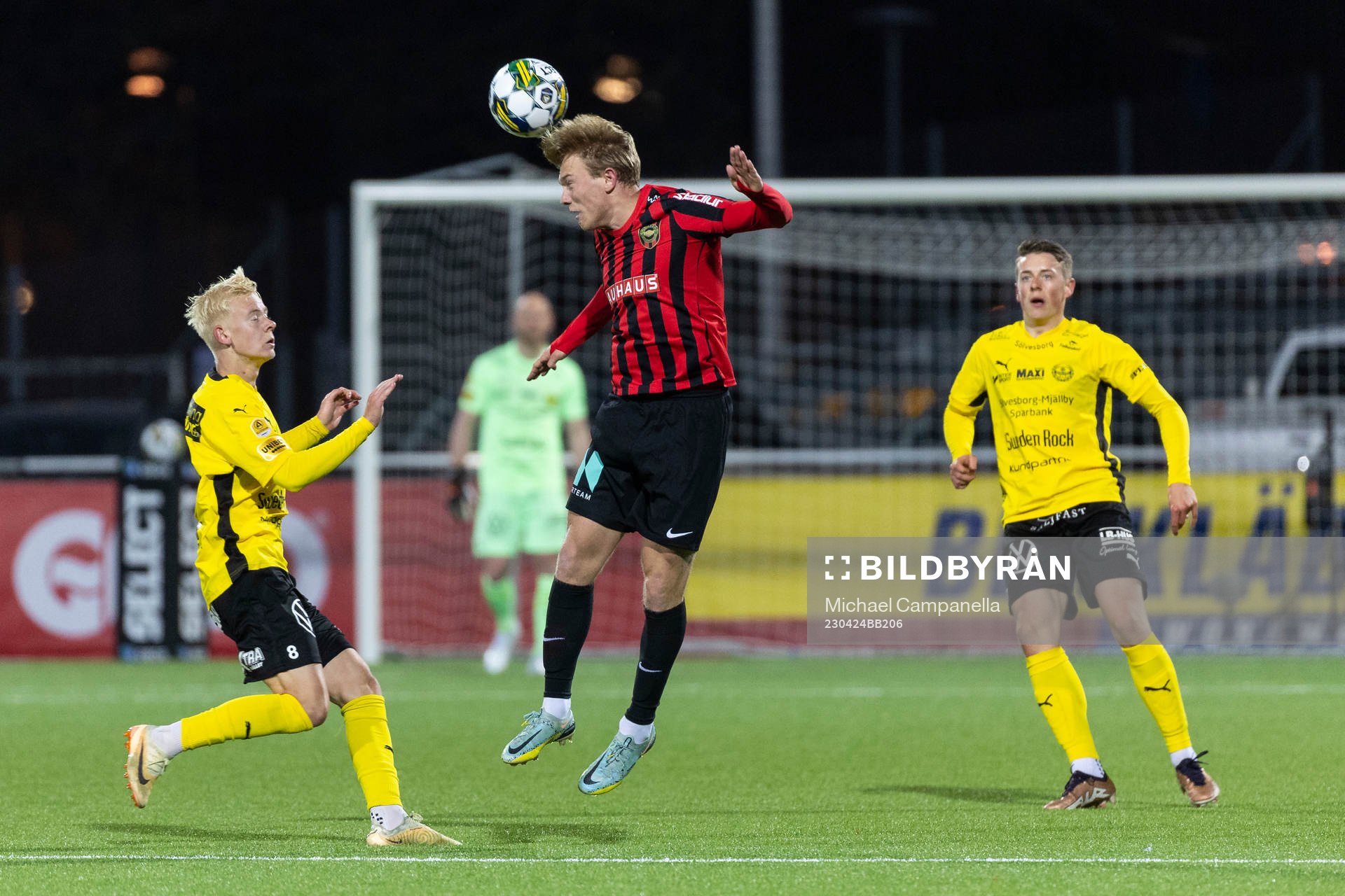 Brommapojkarnas Alexander Jensen och Mjällbys Otto
