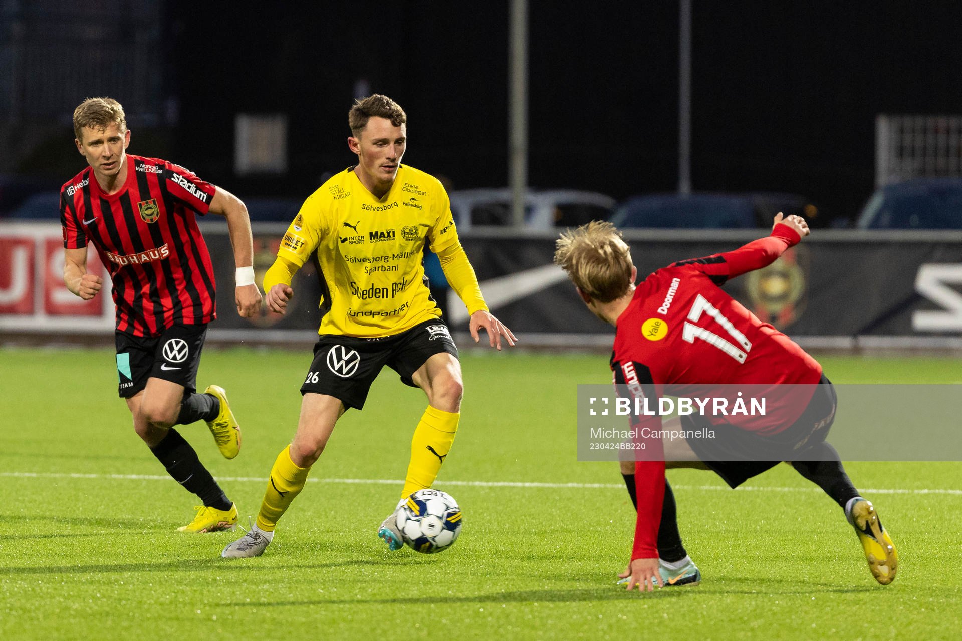 Mjällbys Noah Persson och Brommapojkarnas Alexander Jensen