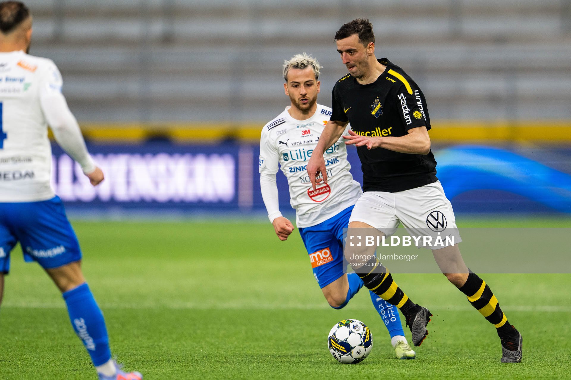 Värnamos Marco Bustos och AIKs Jetmir Haliti