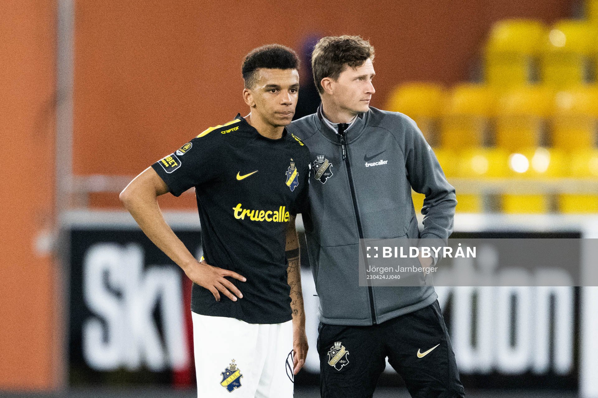 AIKs Rui Modesto och Martin Falk deppar