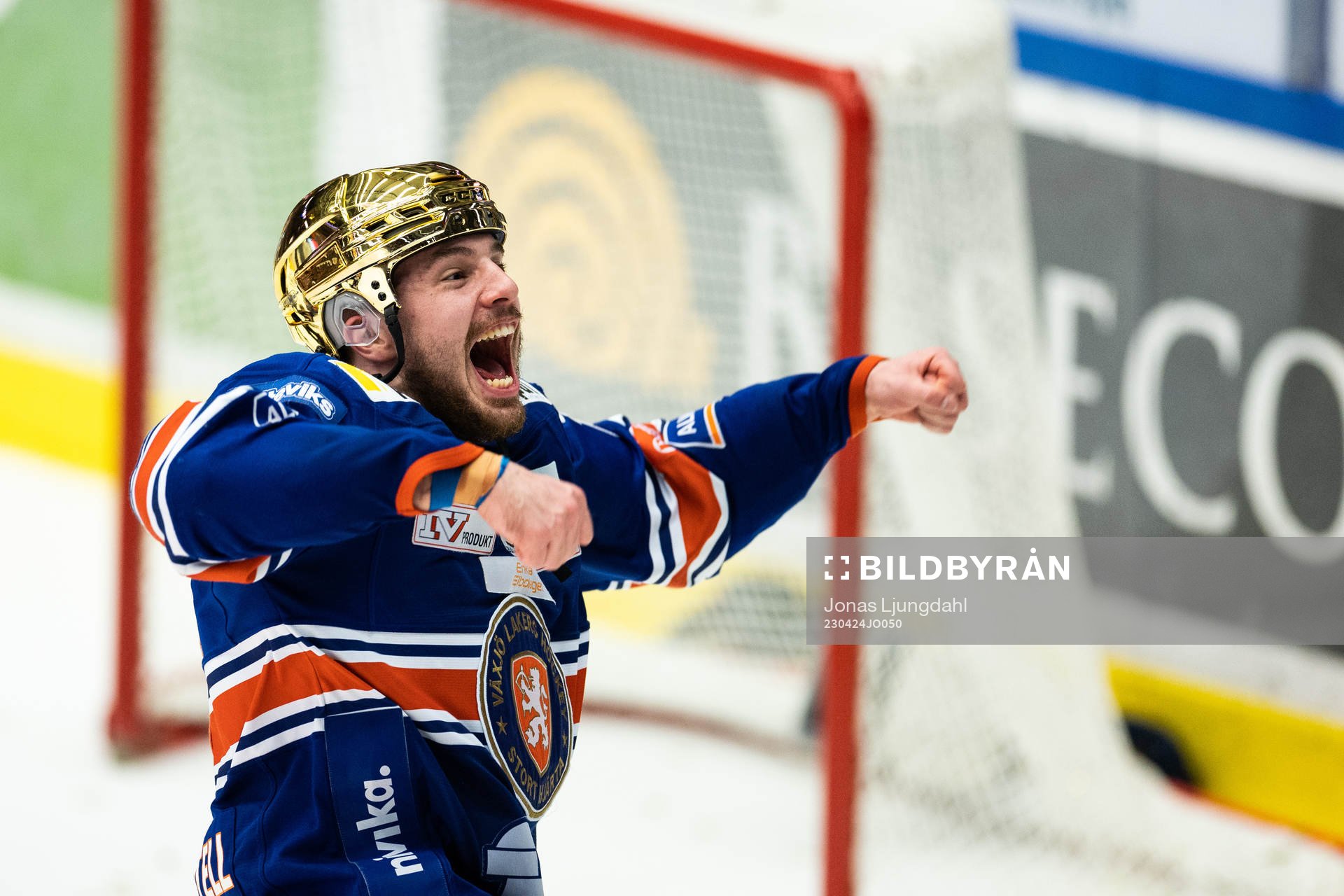 Växjös Hardy Häman Aktell jublar