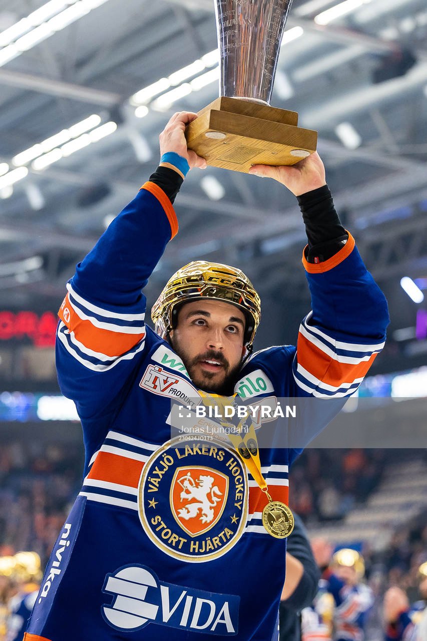 Växjös Jayden Halbgewachs jublar