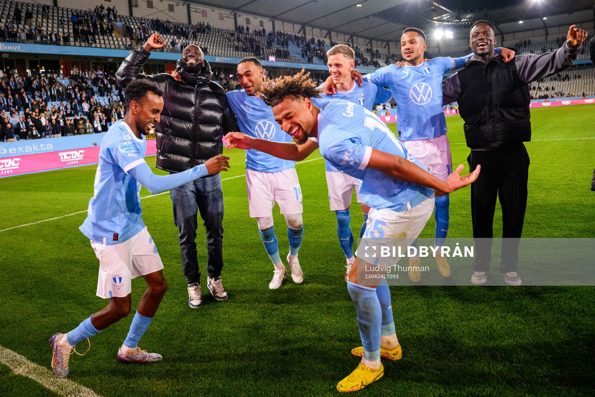 Malmö FFs Taha Ali och Joseph Ceesay jublar