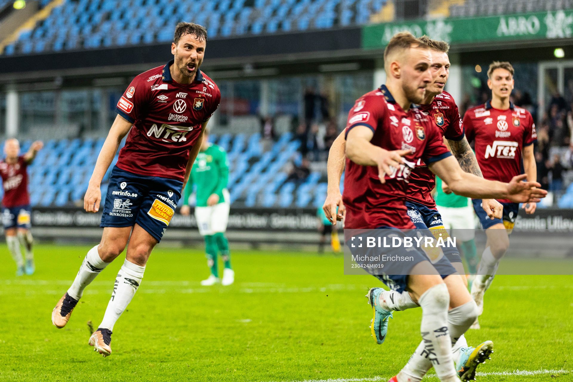 Örgrytes Jonathan Azulay jublar