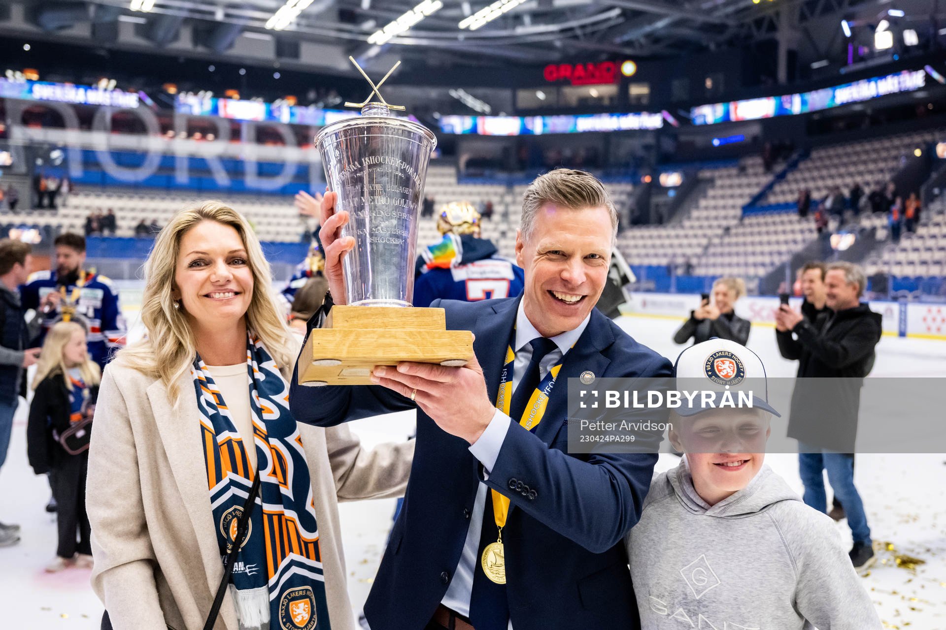 Växjös assisterande tränare Nicklas Rahm med familj