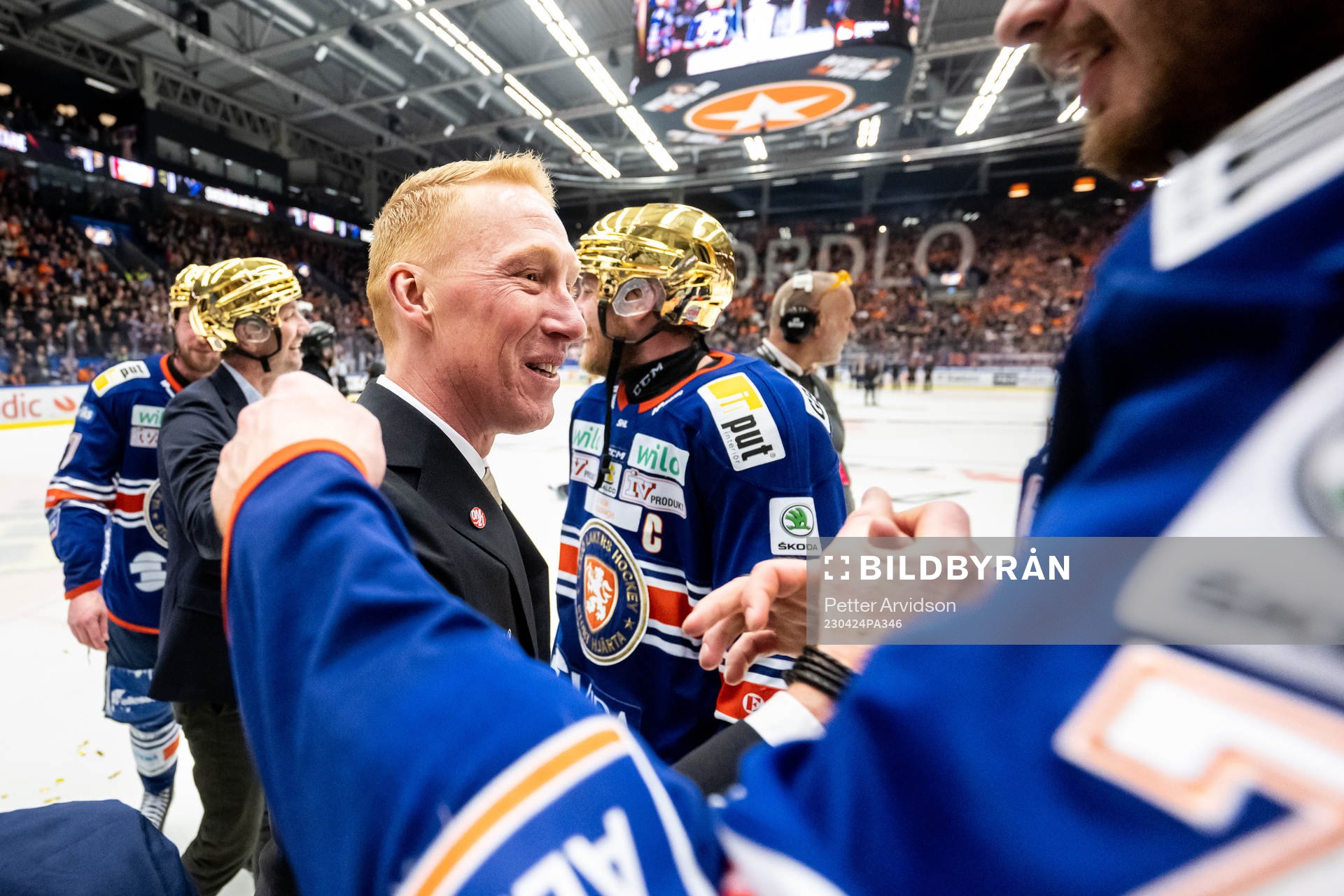 Växjös tränare Jörgen Jönsson jublar